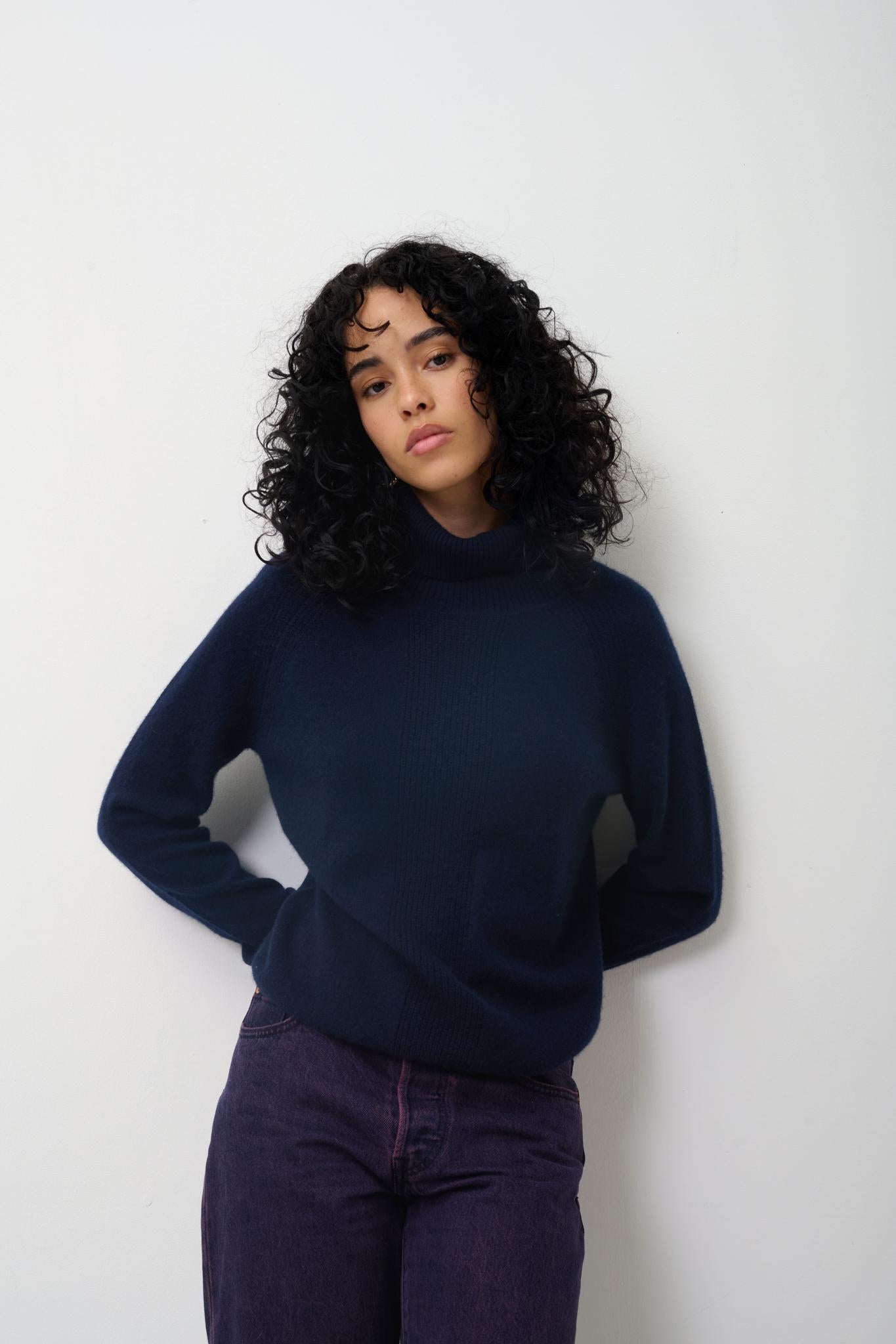 LILLY navy turtleneck sweater 100% cashmere