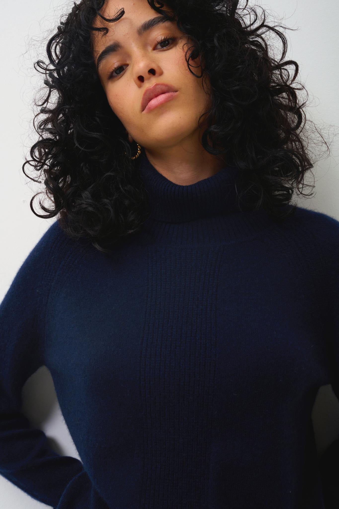 LILLY navy turtleneck sweater 100% cashmere