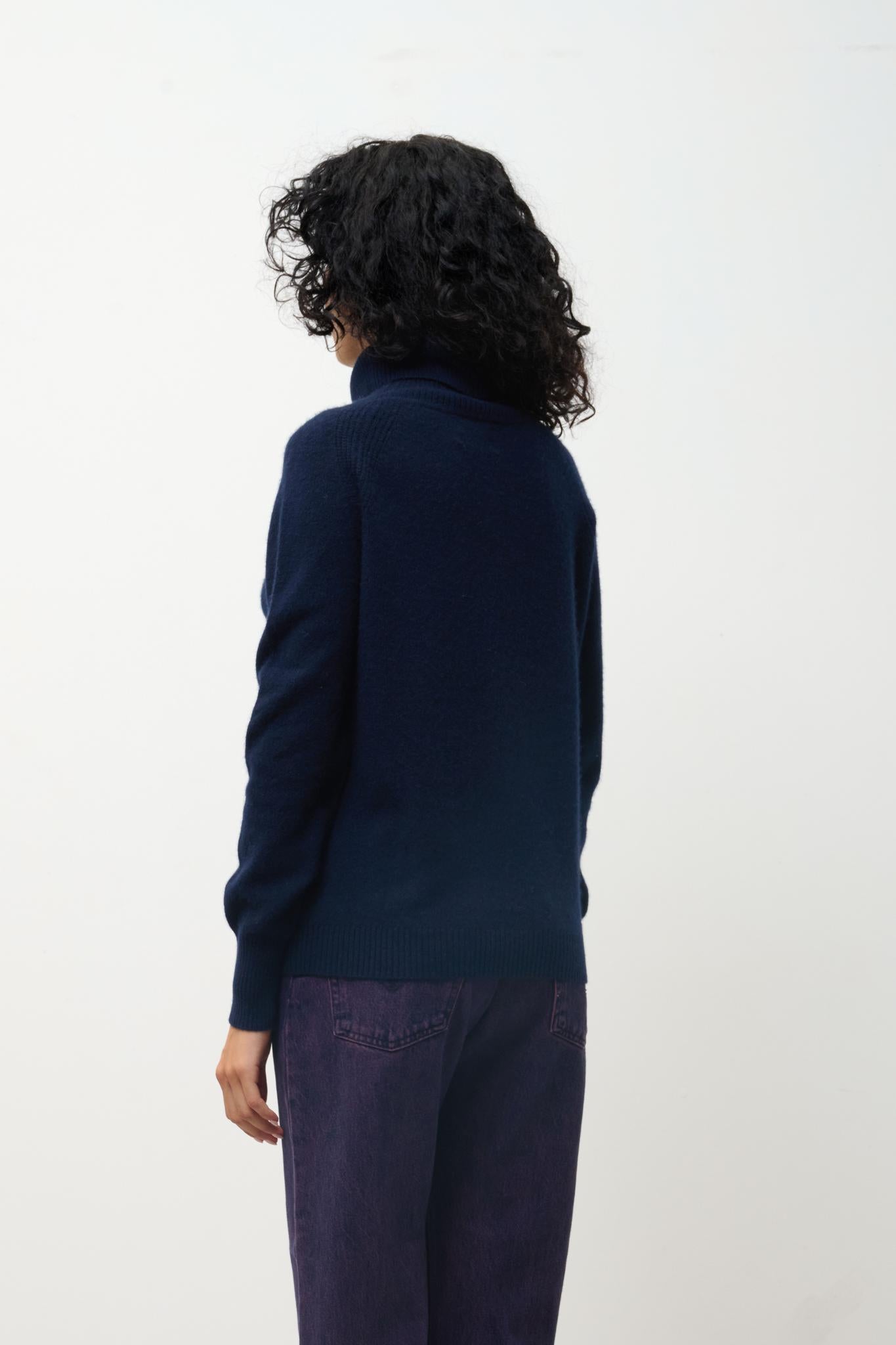 LILLY navy turtleneck sweater 100% cashmere