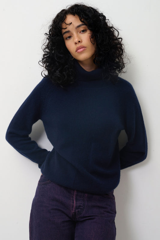 LILLY pull col roulé navy 100% cachemire