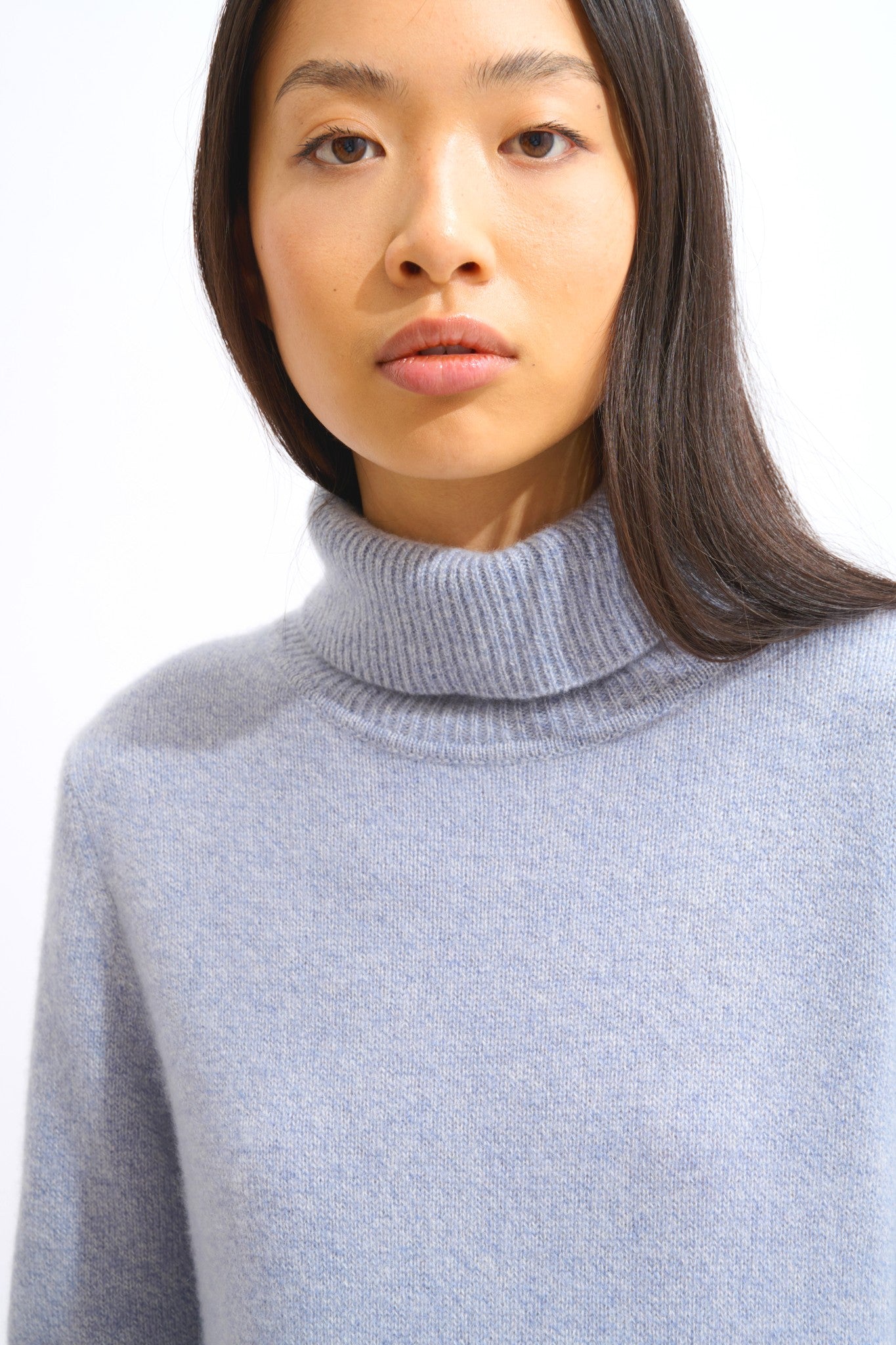 linda pull col roulé 4 fils bleu ivoire 100% cachemire