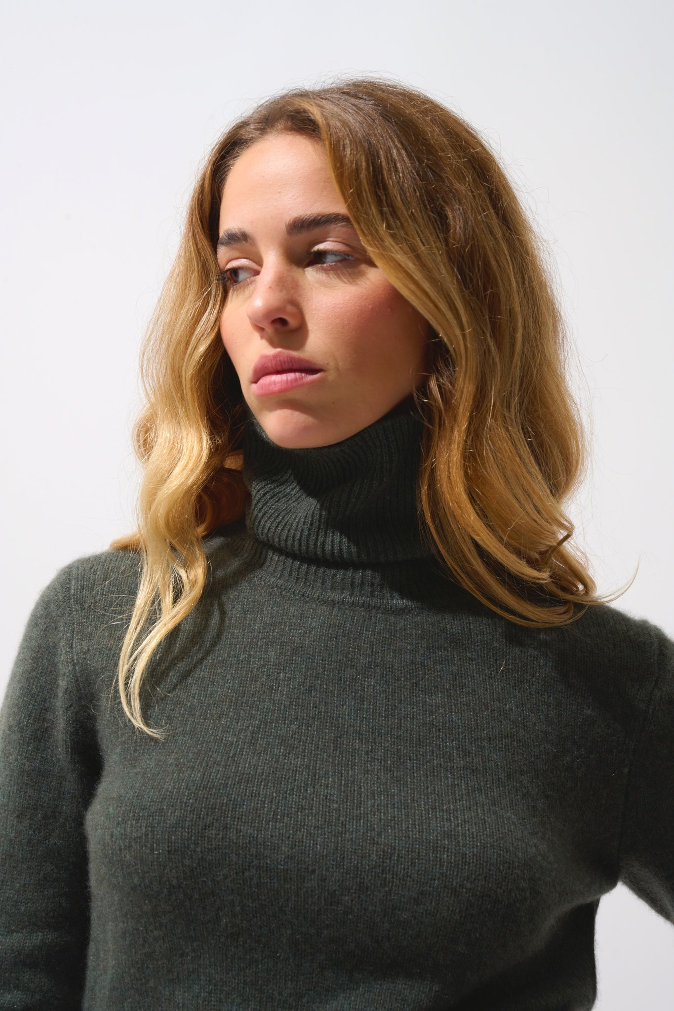 LINDA pull col roulé 4 fils kaki chiné 100% cachemire