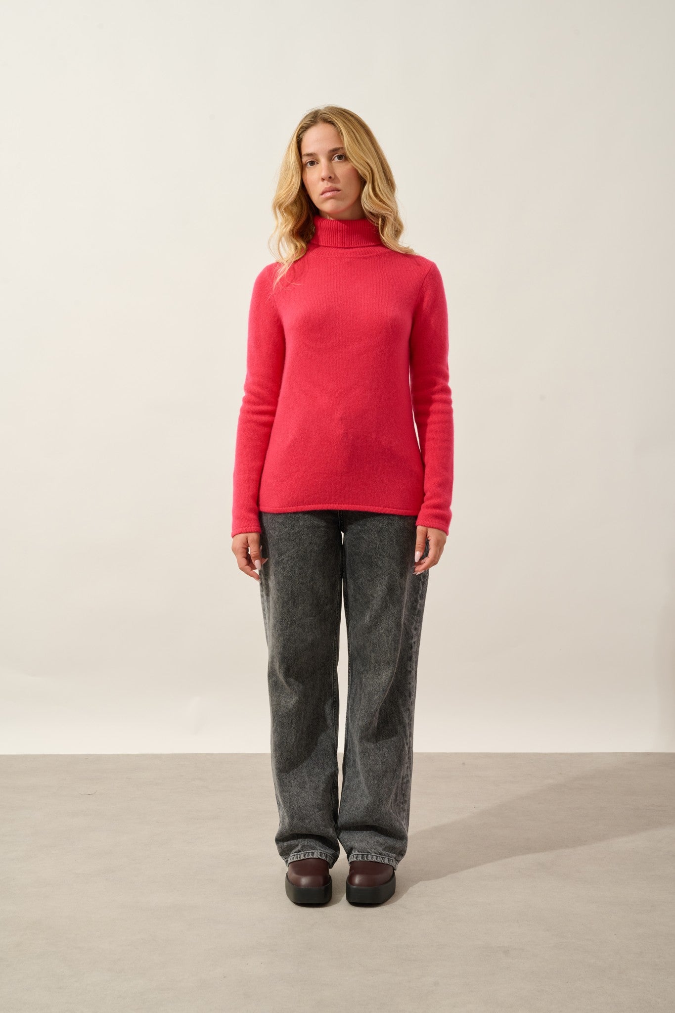 linda pull col roulé 4 fils magenta red 100% cachemire