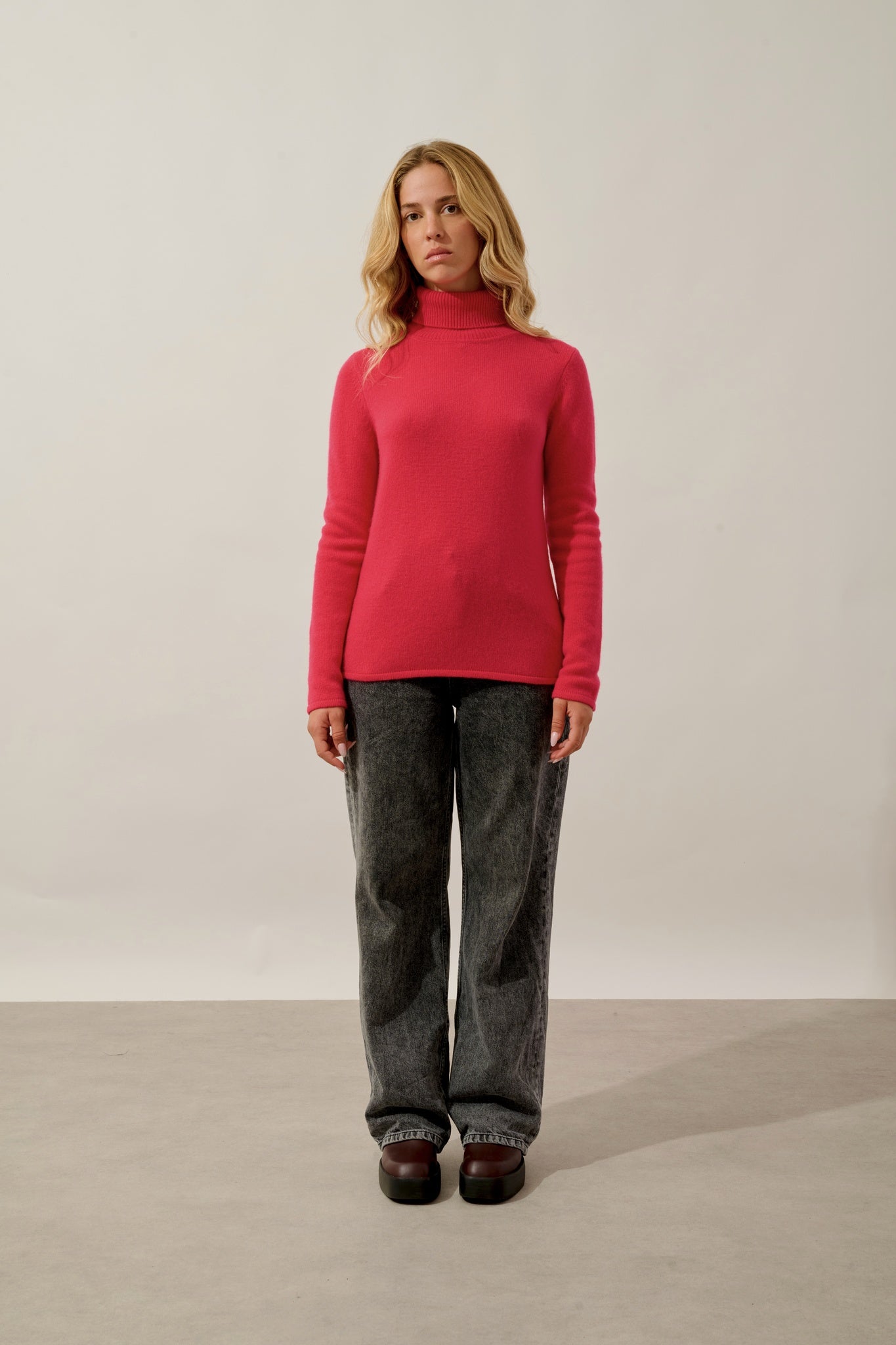 LINDA pull col roulé 4 fils magenta red 100% cachemire