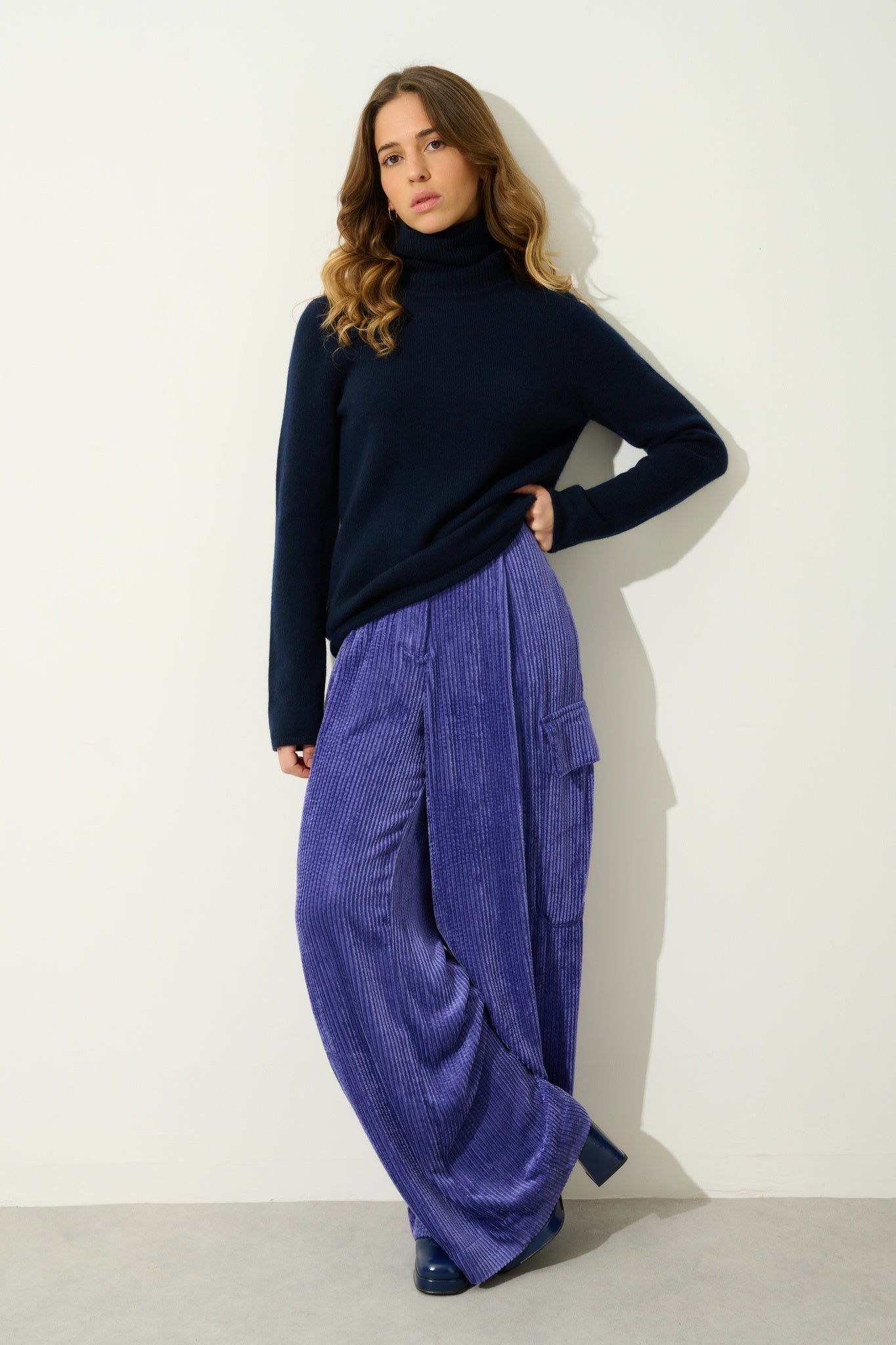 LINDA pull col roulé 4 fils navy 100% cachemire