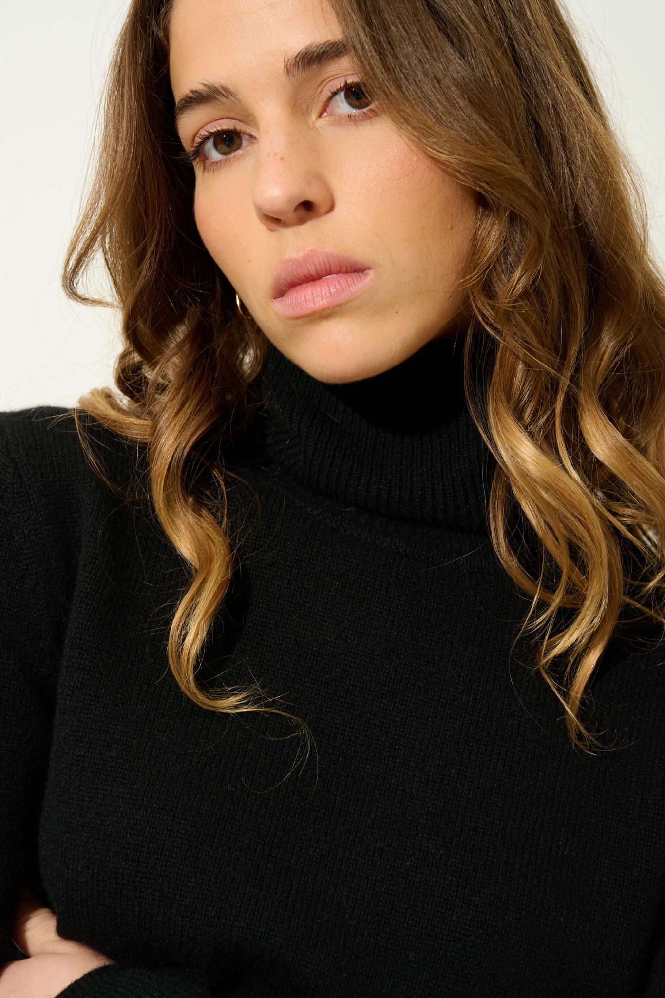 LINDA pull col roulé 4 fils noir 100% cachemire