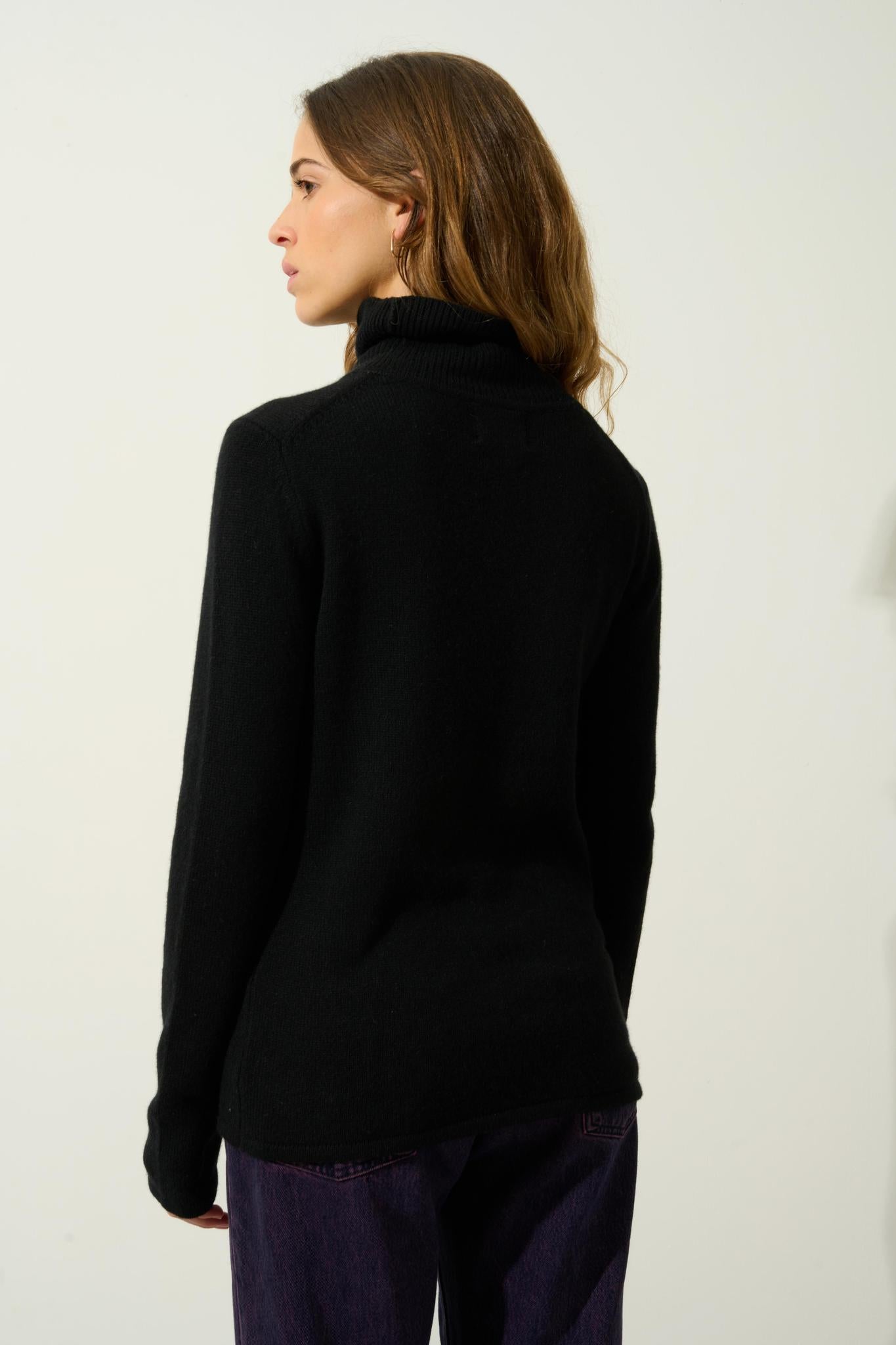 LINDA pull col roulé 4 fils noir 100% cachemire
