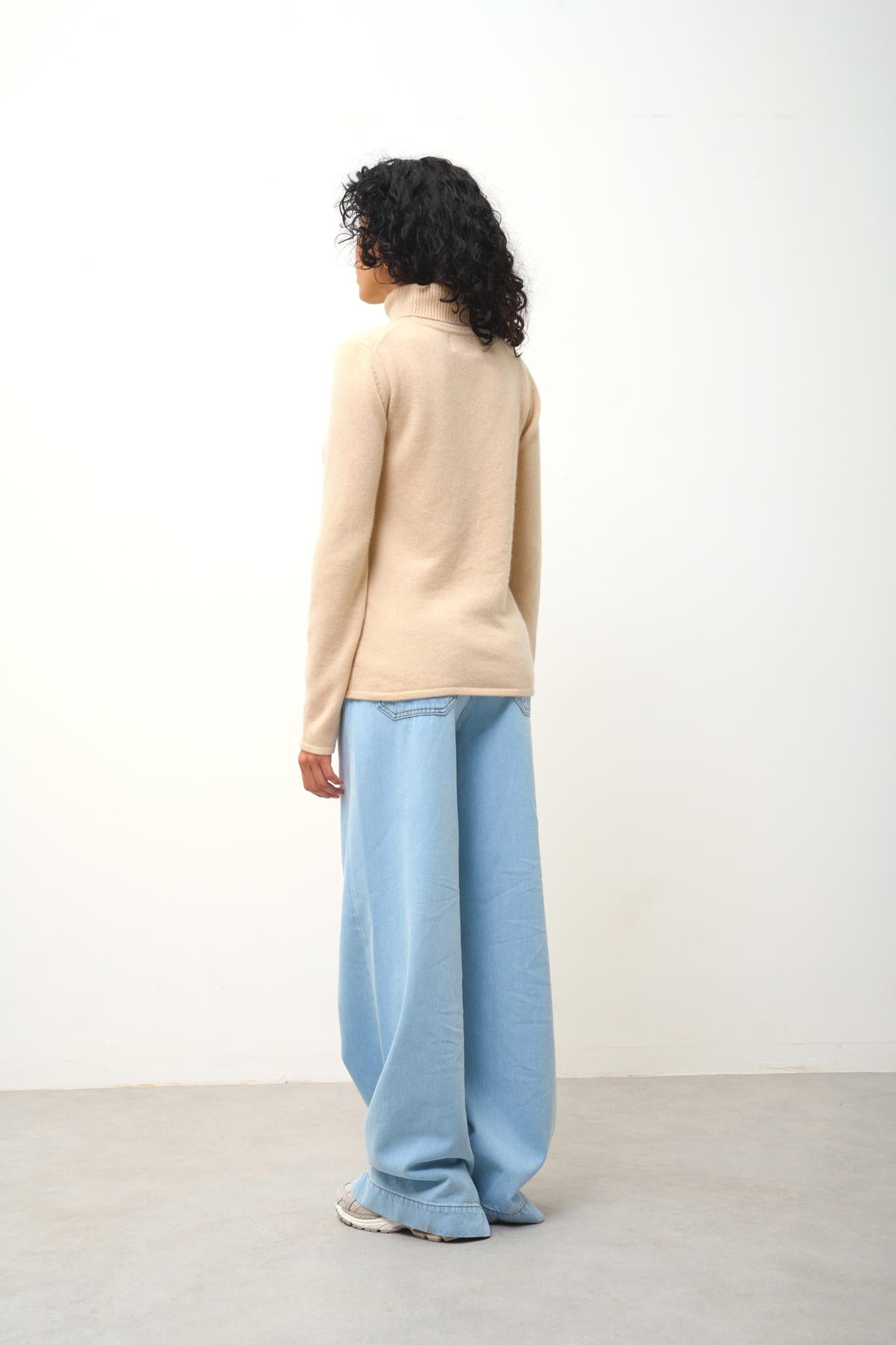 LINDA pull col roulé 4 fils sable 100% cachemire