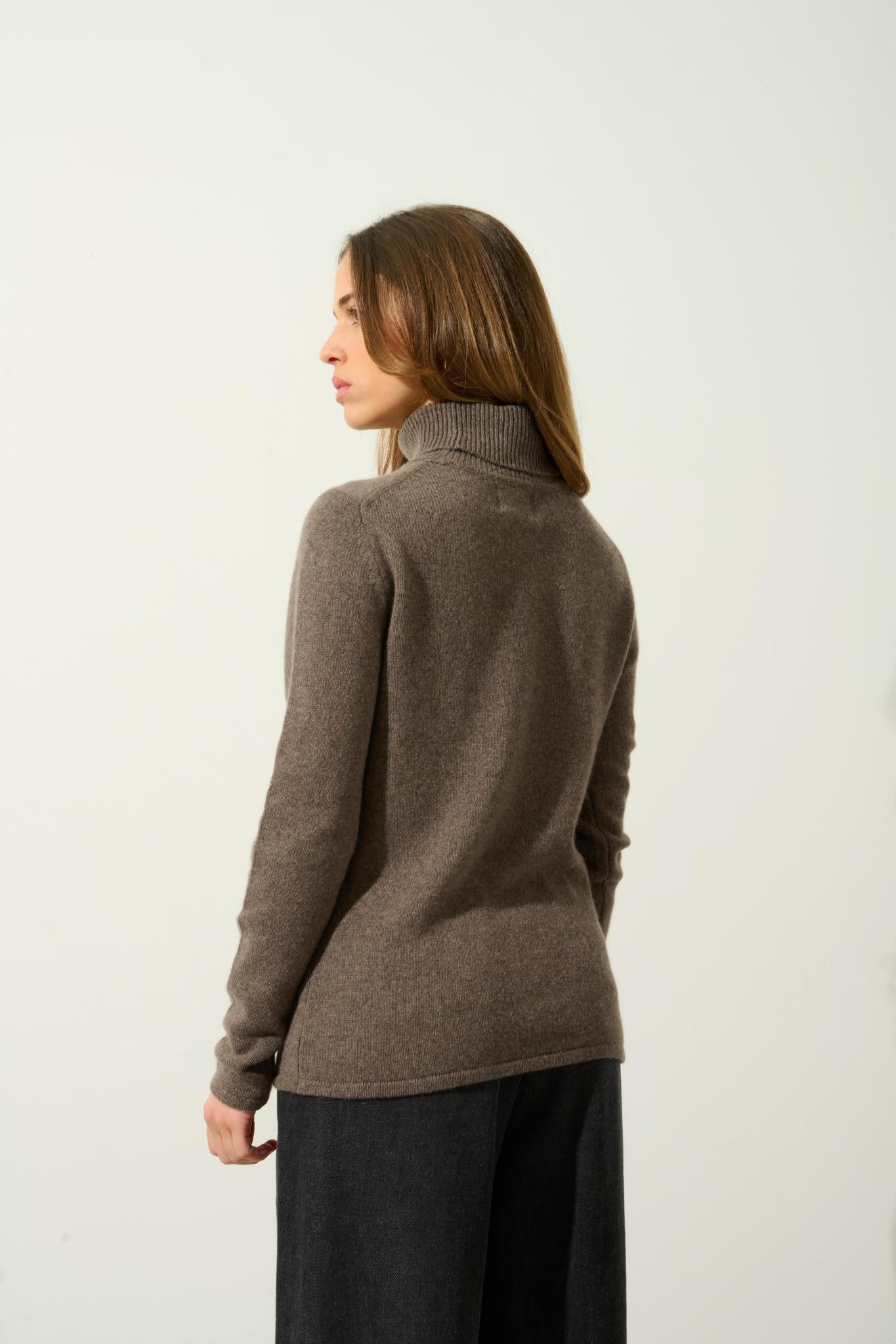 LINDA 4-fädiger Rollkragenpullover in Taupe meliert, 100% Kaschmir