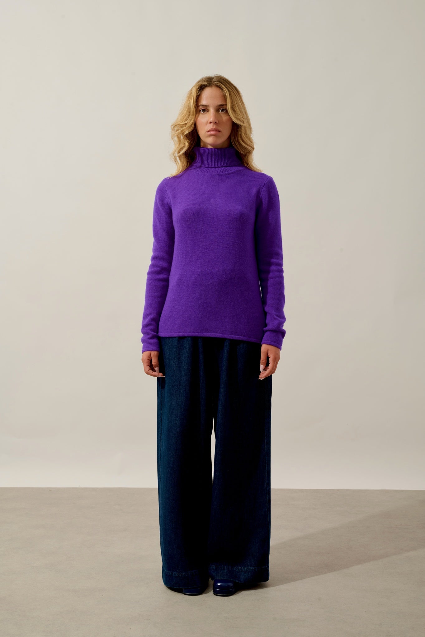 LINDA pull col roulé 4 fils ultra violet 100% cachemire