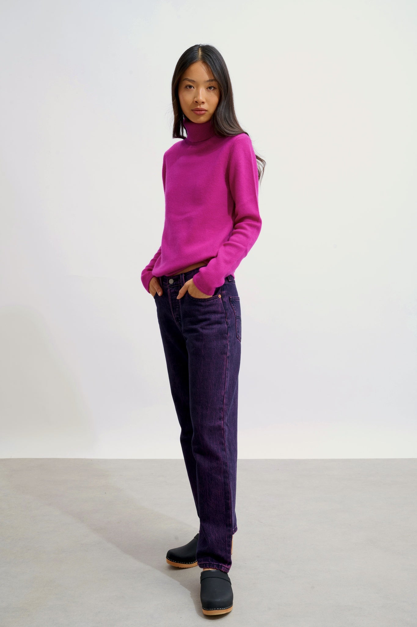 LINDA 4-thread turtleneck sweater in violet 100% cashmere