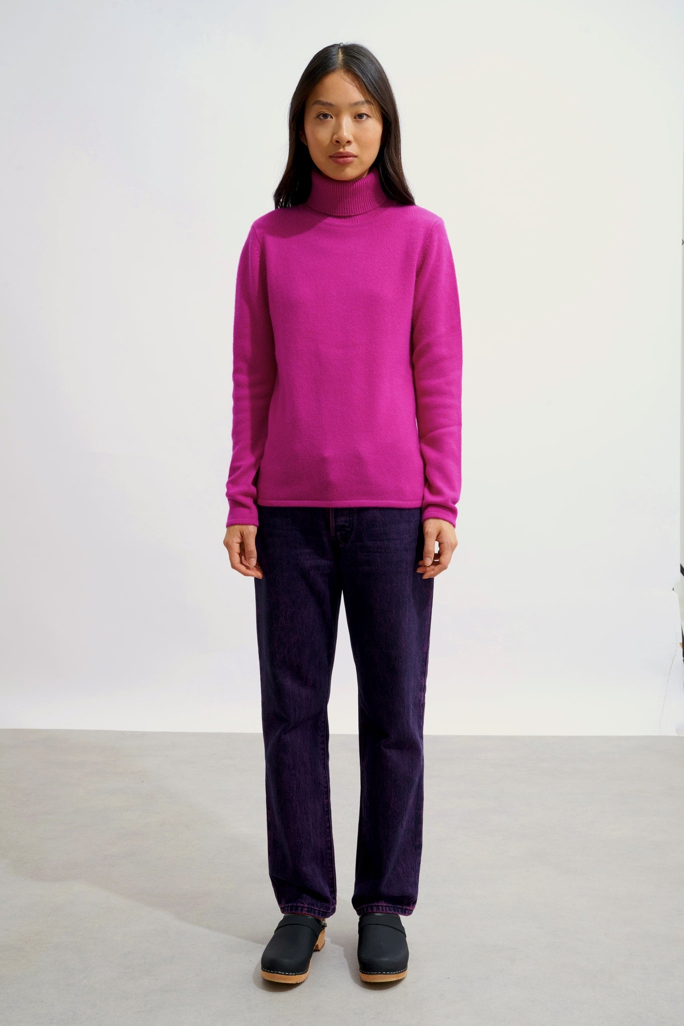 LINDA 4-thread turtleneck sweater in violet 100% cashmere