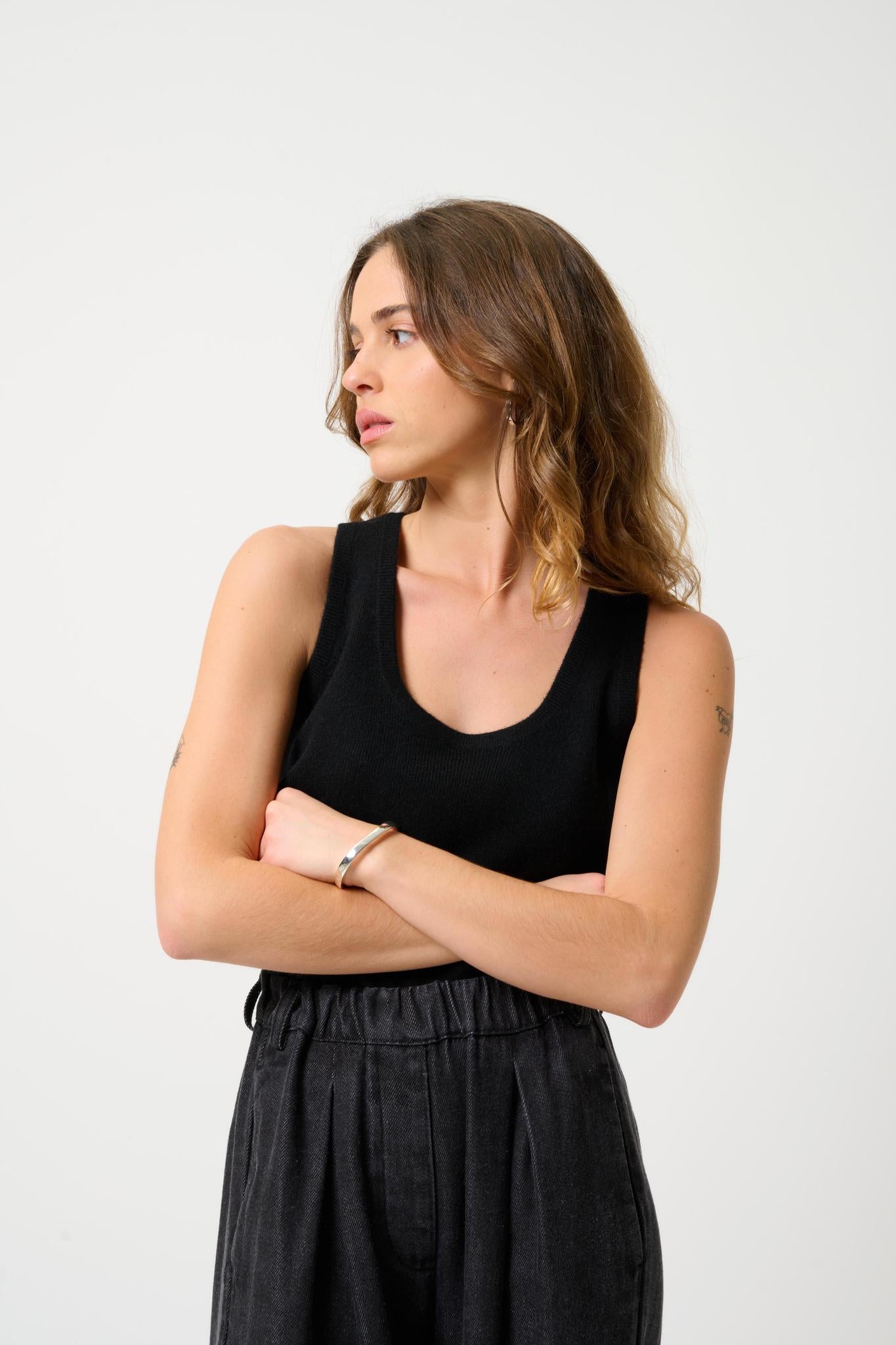 LINDSAY débardeur col u noir 100% cachemire