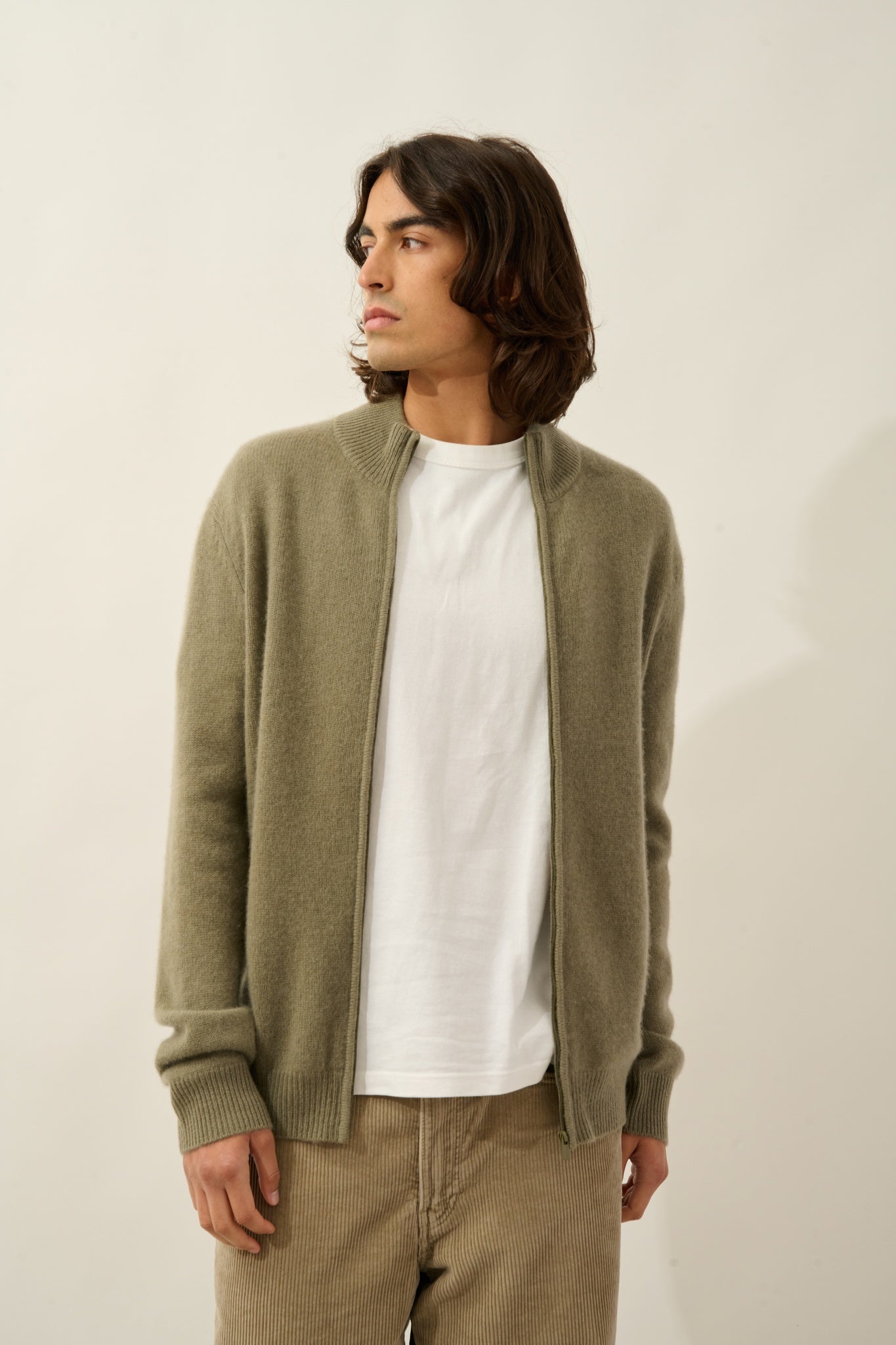 LYNA gilet zippé col camionneur 4 fils army 100% cachemire