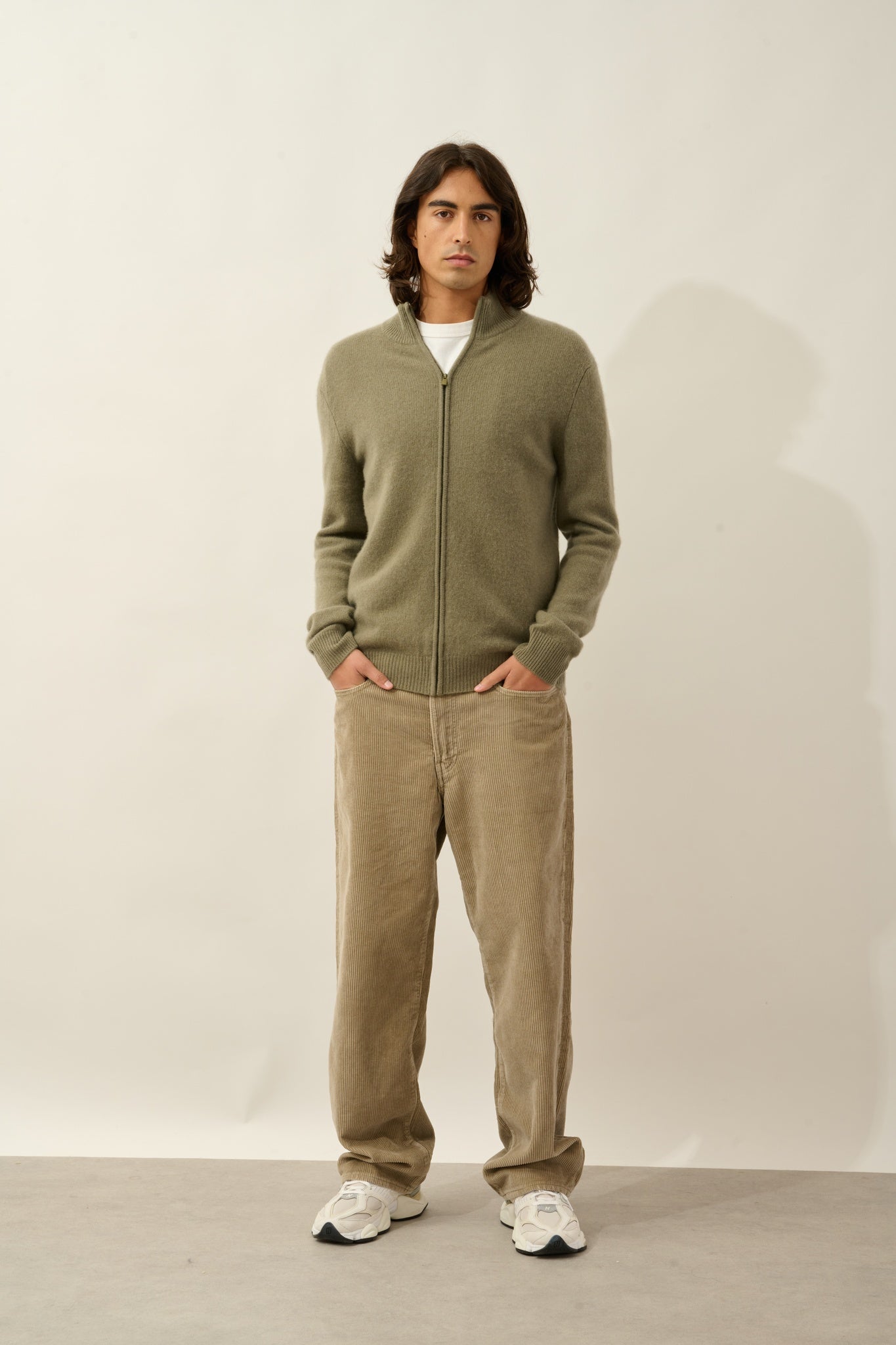 LYNA gilet zippé col camionneur 4 fils army 100% cachemire