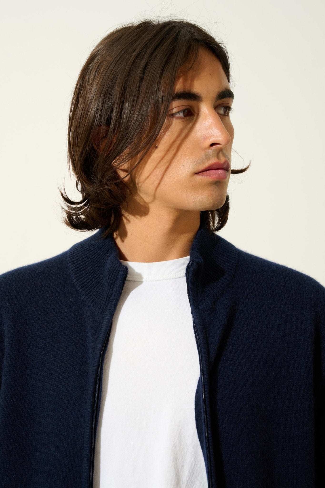 LYNA gilet zippé col camionneur 4 fils navy 100% cachemire