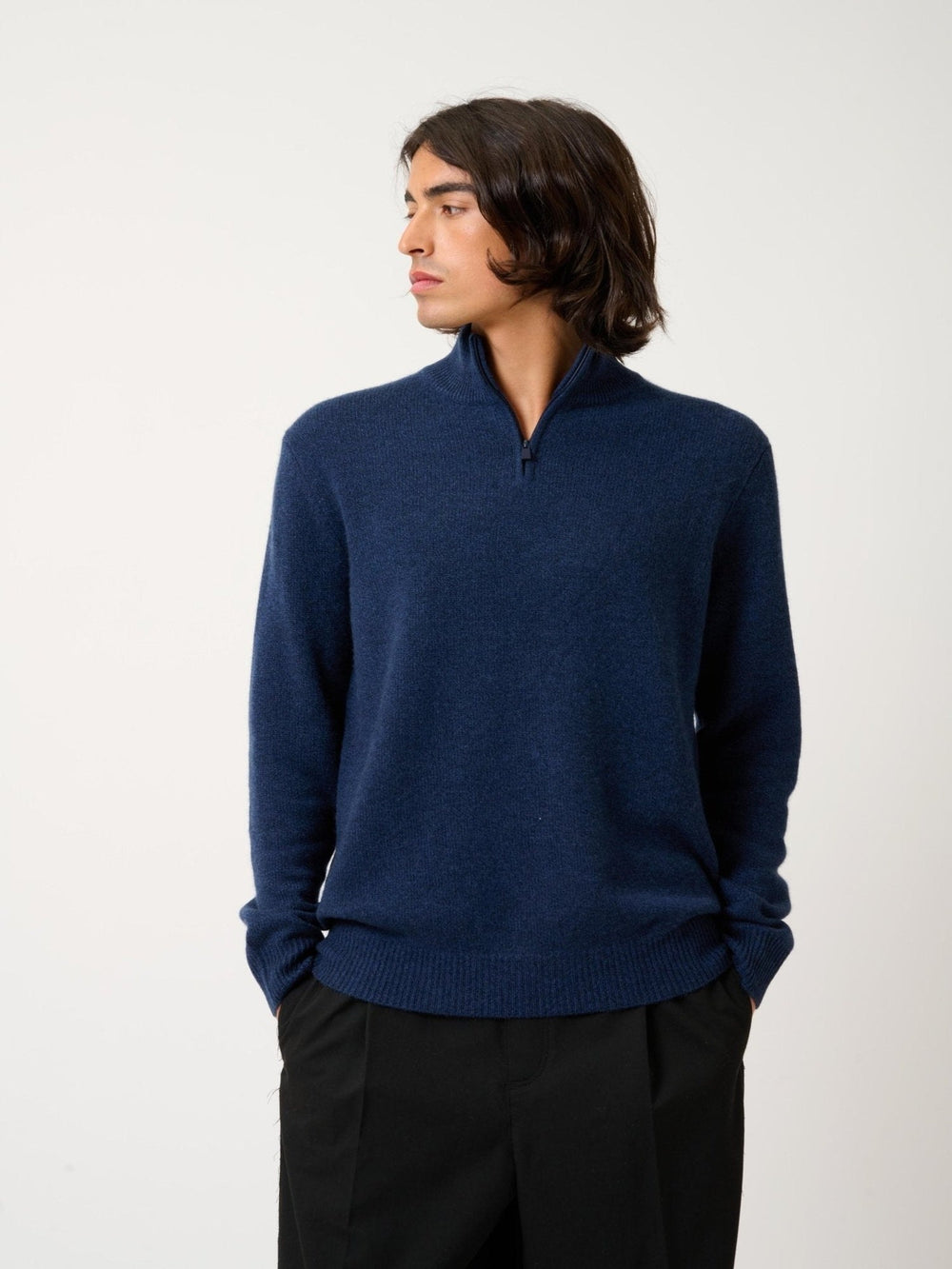LYNA 4-thread trucker sweater midnight blue 100% cashmere