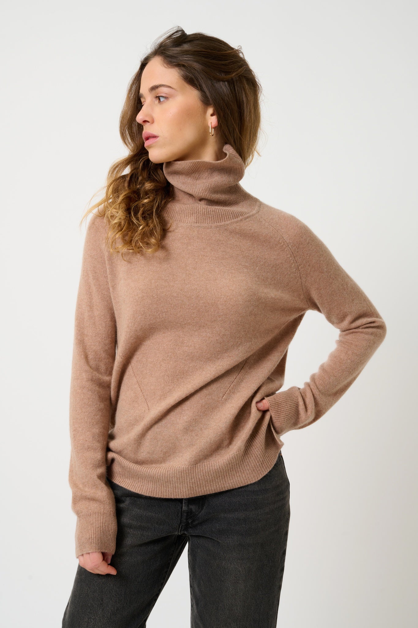 MADELINE camel turtleneck sweater 100% cashmere