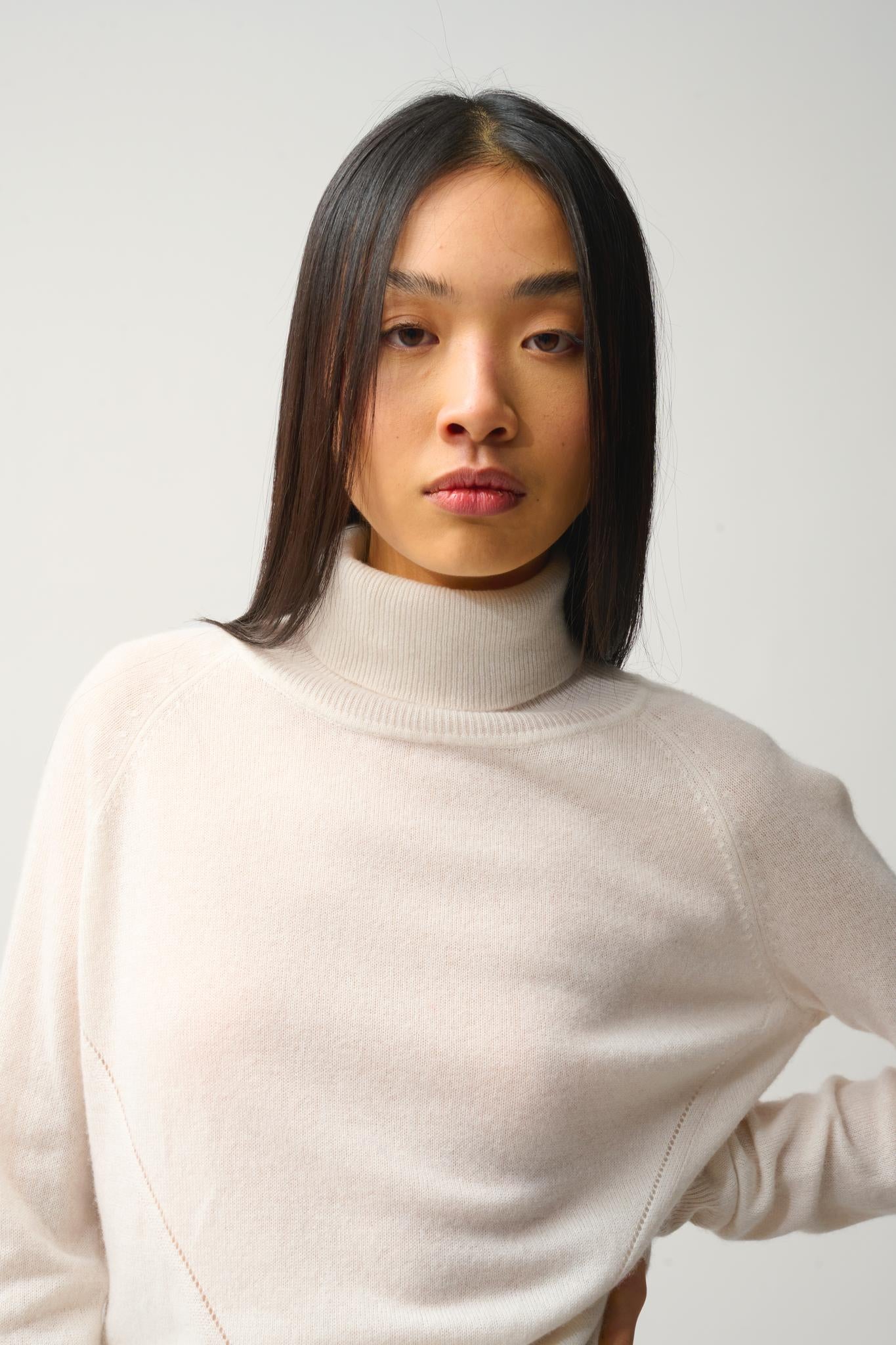 MADELINE pull col roulé ivoire 100% cachemire