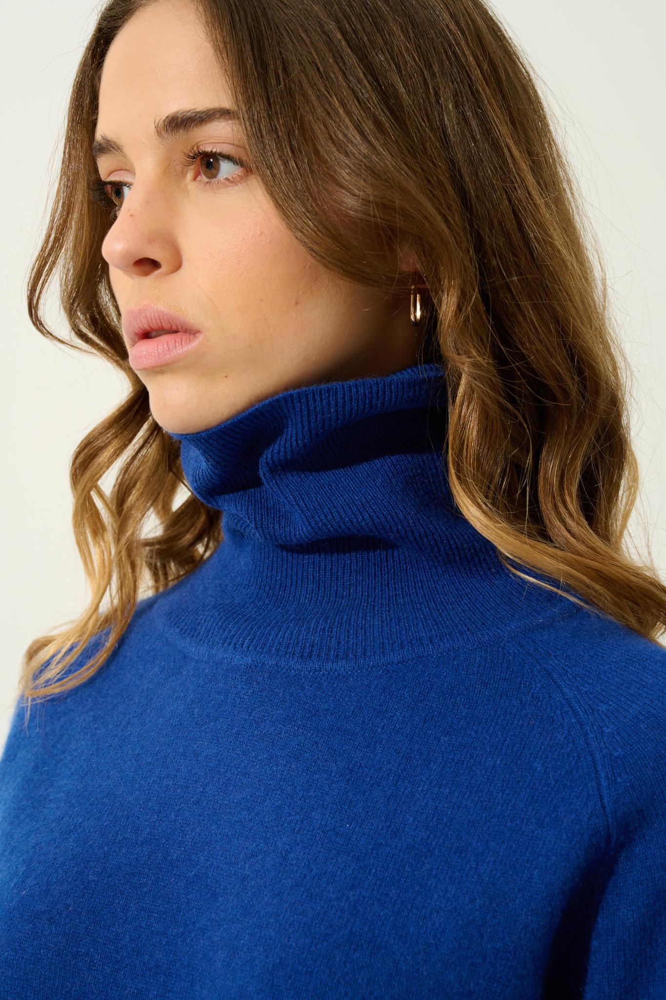 MADELINE pull col roulé outremer 100% cachemire