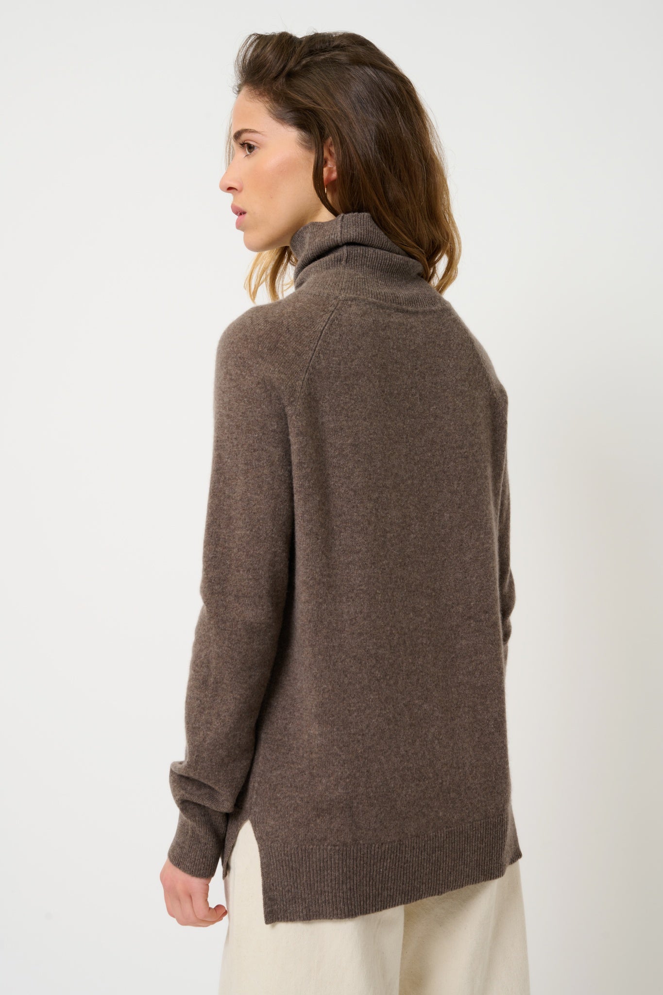 MADELINE taupe turtleneck sweater 100% cashmere