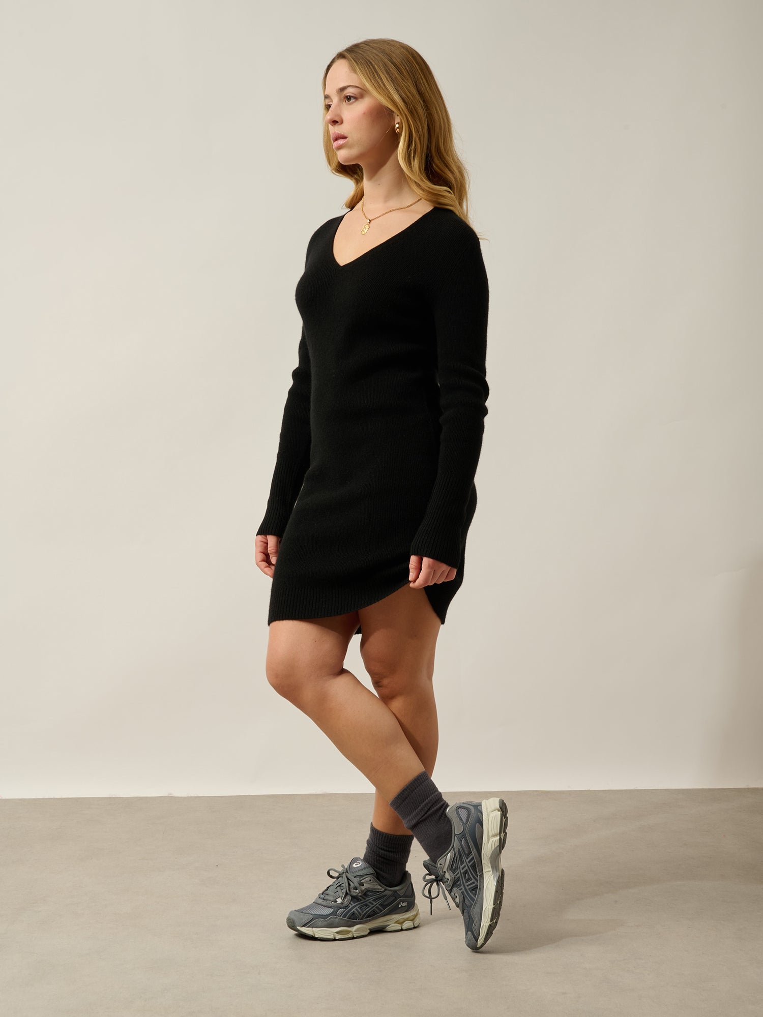 MAEN robe col v noir 100% cachemire