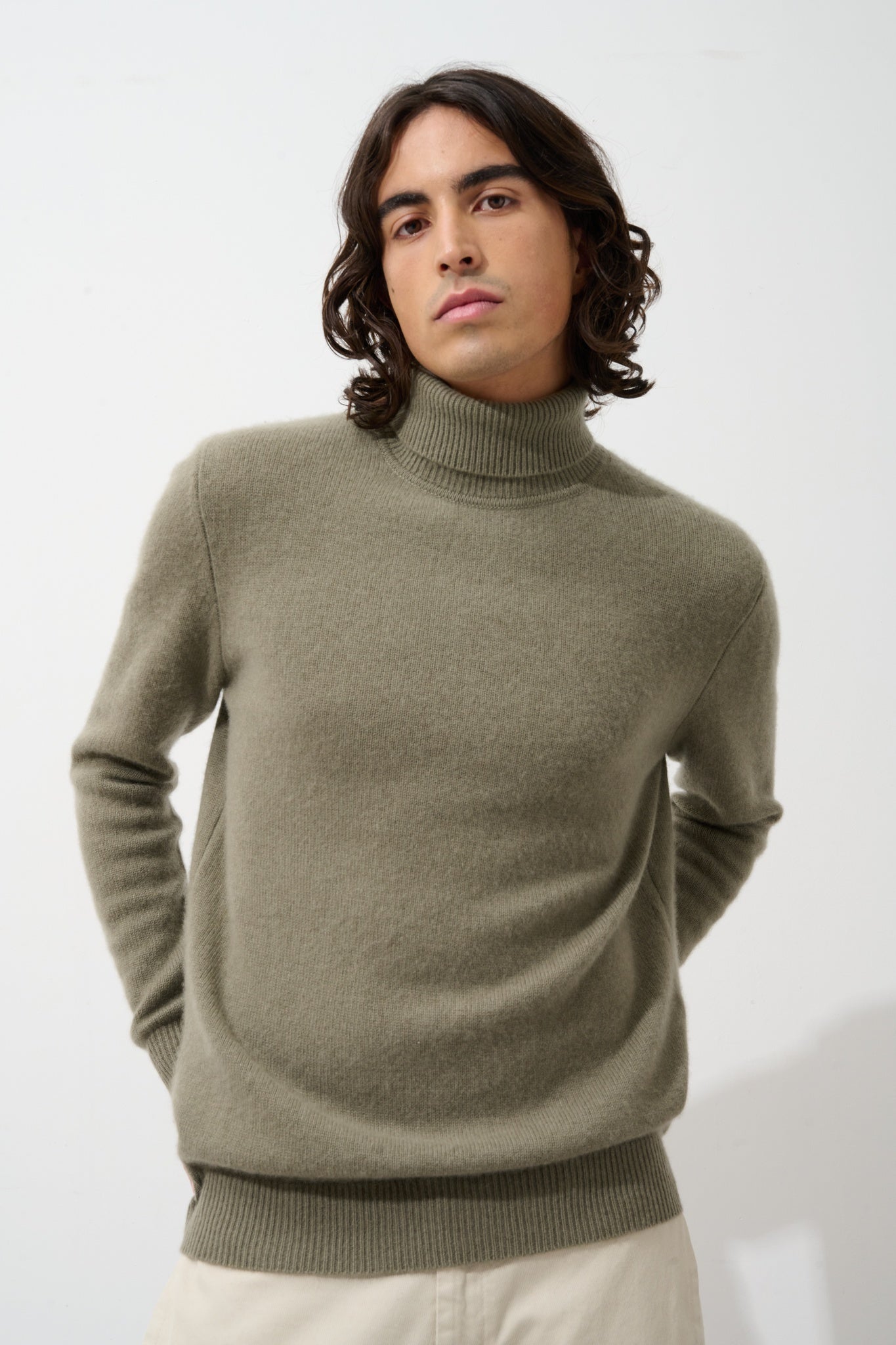 MARTIN 4-thread army turtleneck sweater 100% cashmere