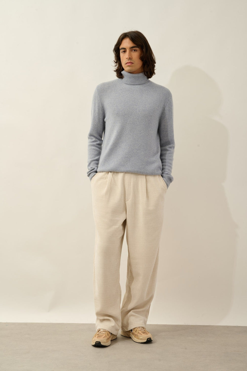 martin pull col roulé 4 fils bleu ivoire 100% cachemire