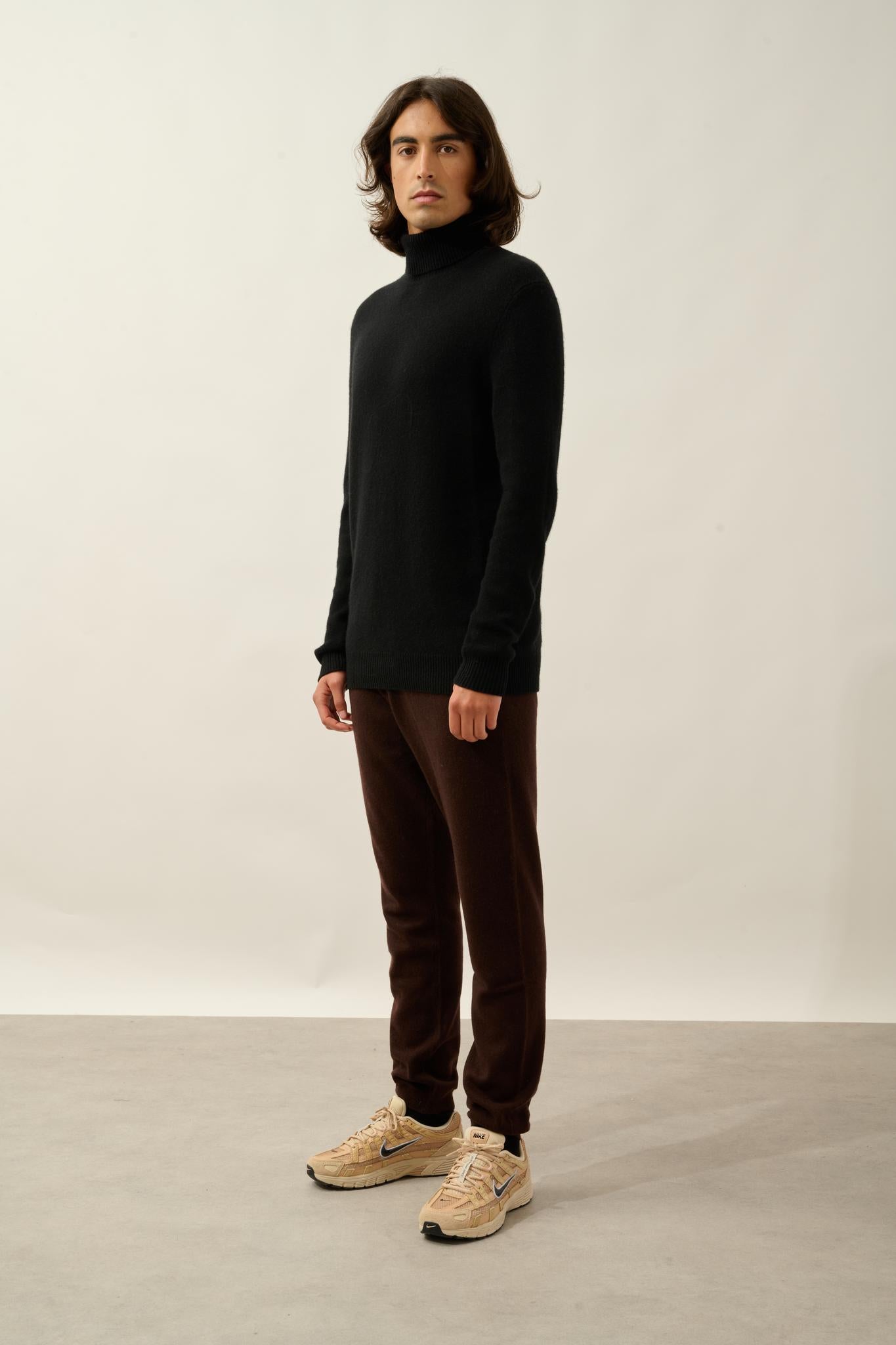 MARTIN black 100% cashmere 4-thread roll-neck sweater