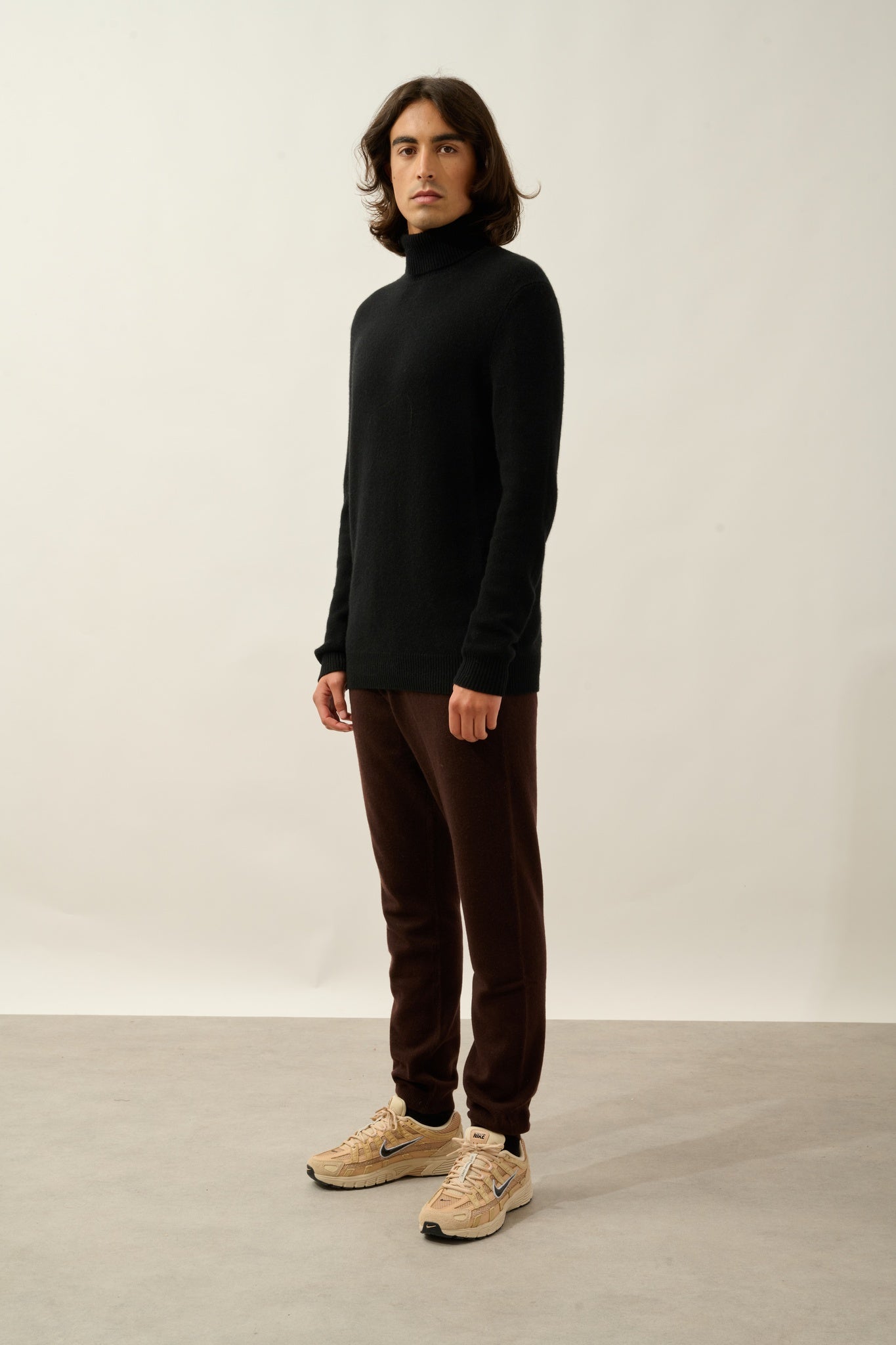 MARTIN 4-fädiger schwarzer Rollkragenpullover aus 100 % Kaschmir