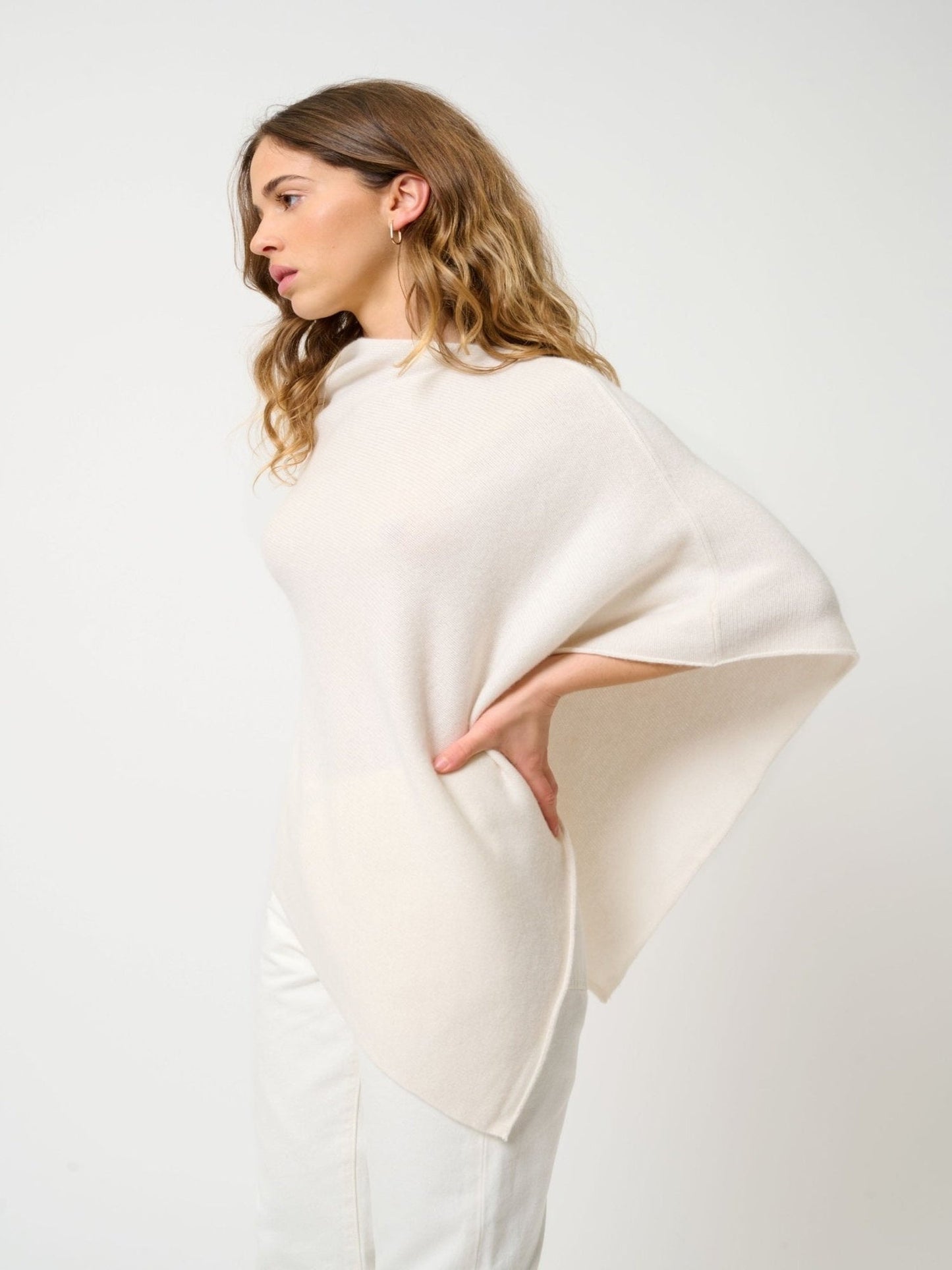 MERYL 4-thread poncho ivory 100% cashmere