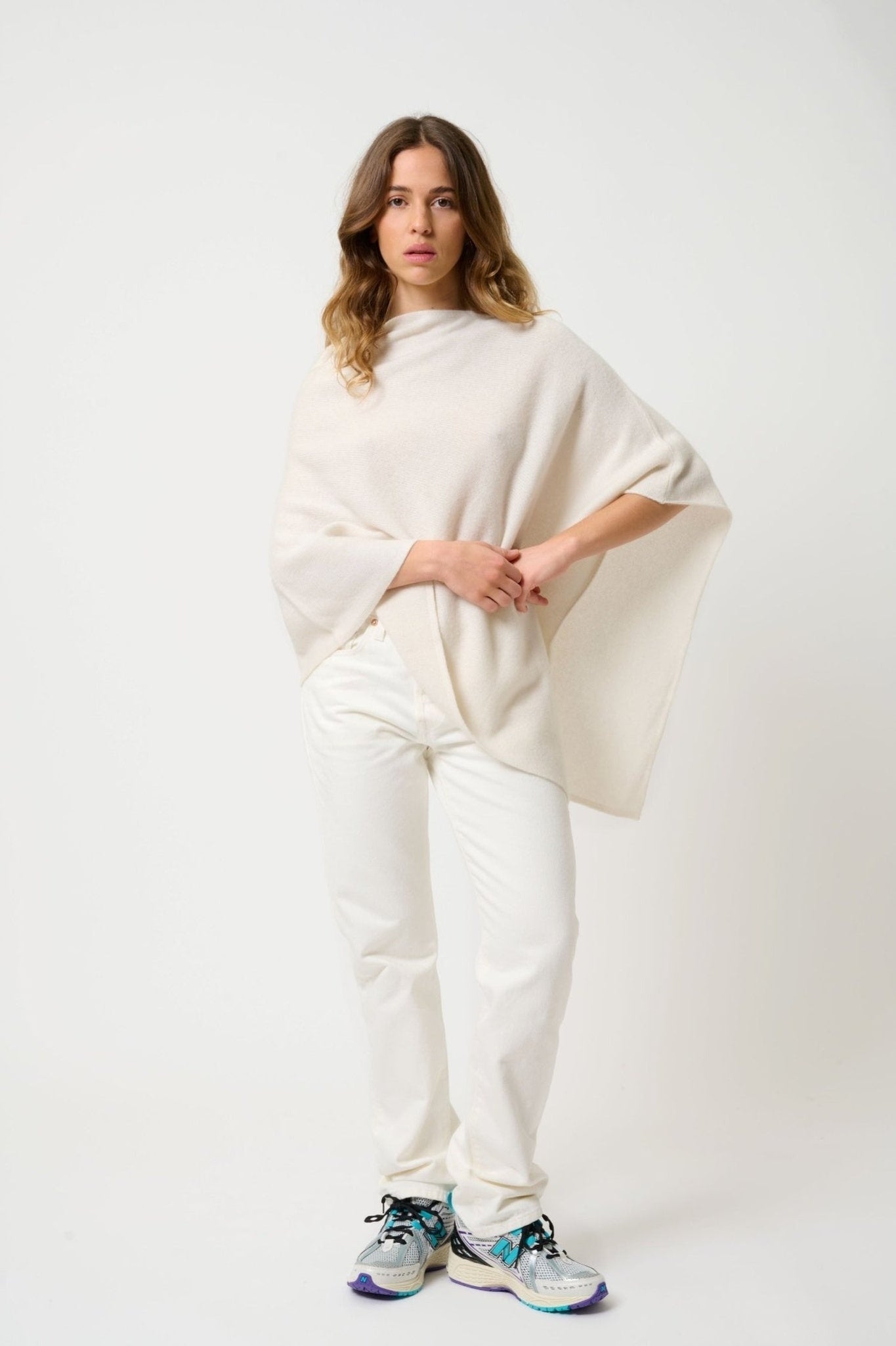 MERYL 4-lagiger elfenbeinfarbener Poncho 100% Kaschmir