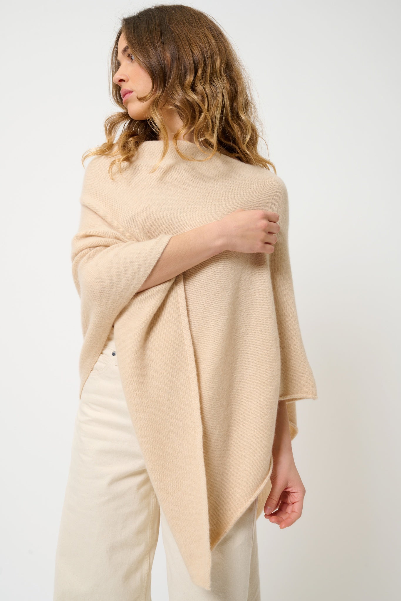 MERYL poncho 4 threads sand 100% cashmere