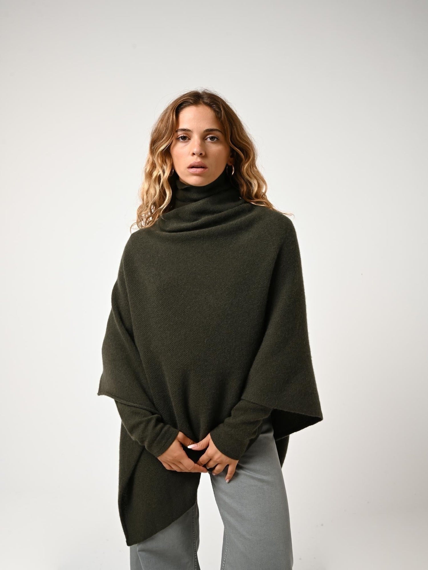 MERYL 4-thread khaki poncho 100% cashmere
