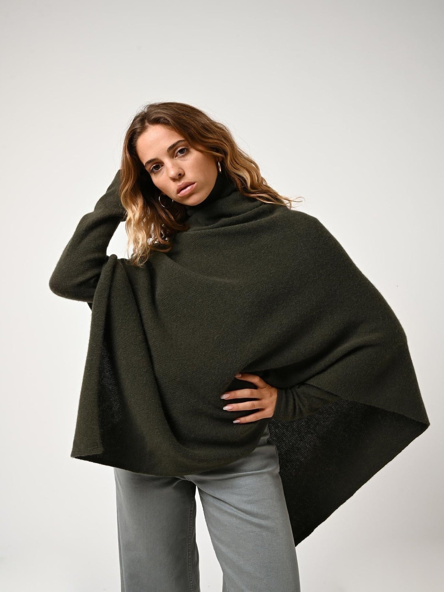 MERYL 4-thread khaki poncho 100% cashmere