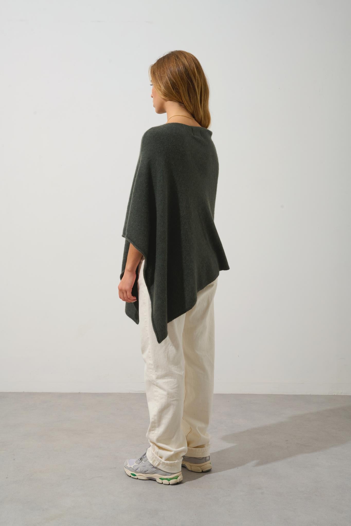 MERYL Poncho 4-fädig khaki meliert 100% Kaschmir