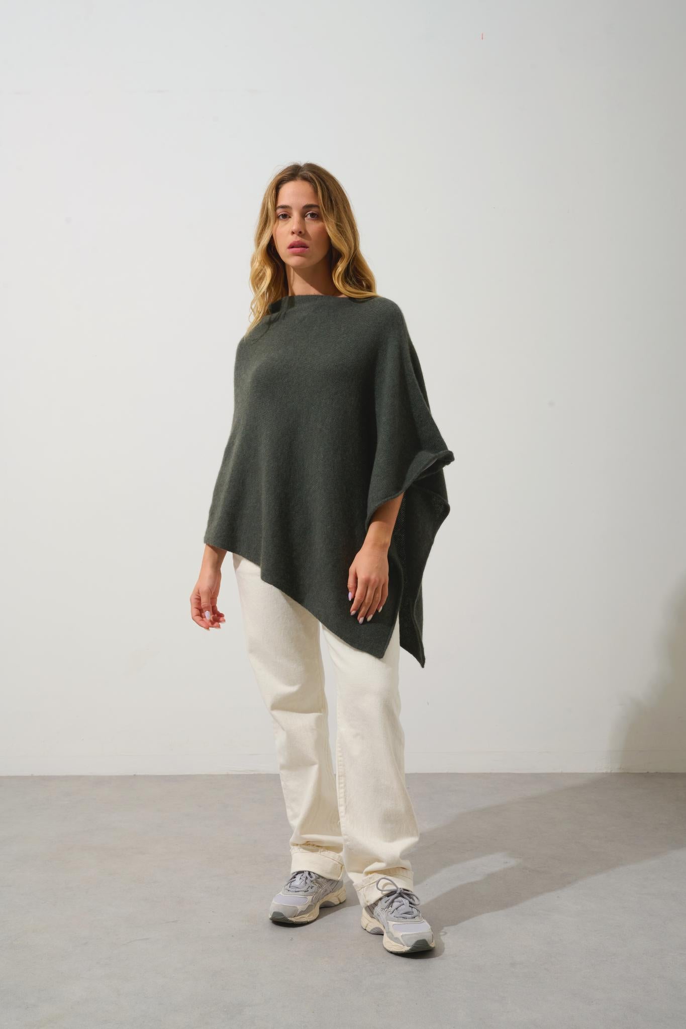 MERYL Poncho 4-fädig khaki meliert 100% Kaschmir