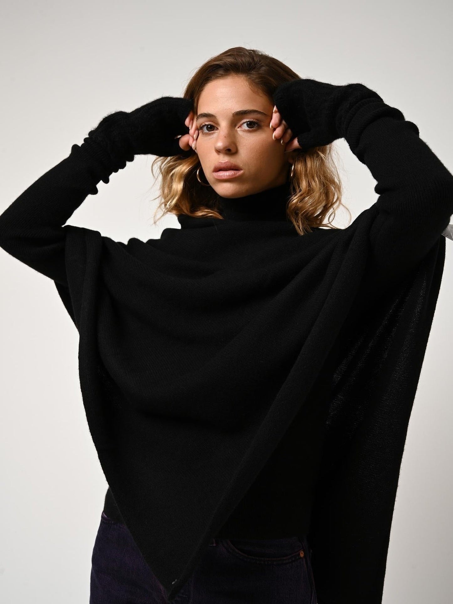 MERYL poncho 4 fils noir 100% cachemire