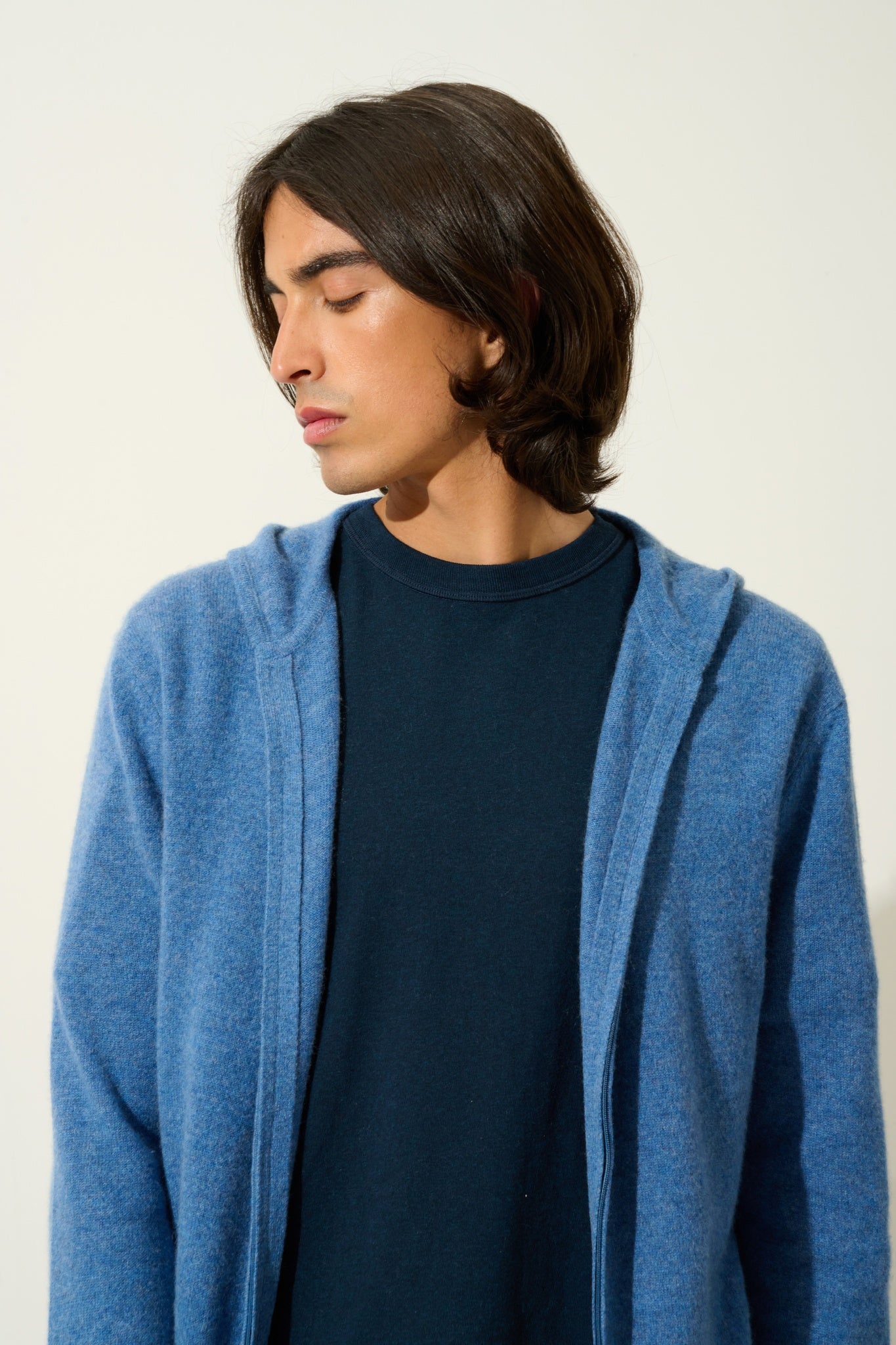 NEURRE gilet zippé capuche bleu denim 100% cachemire