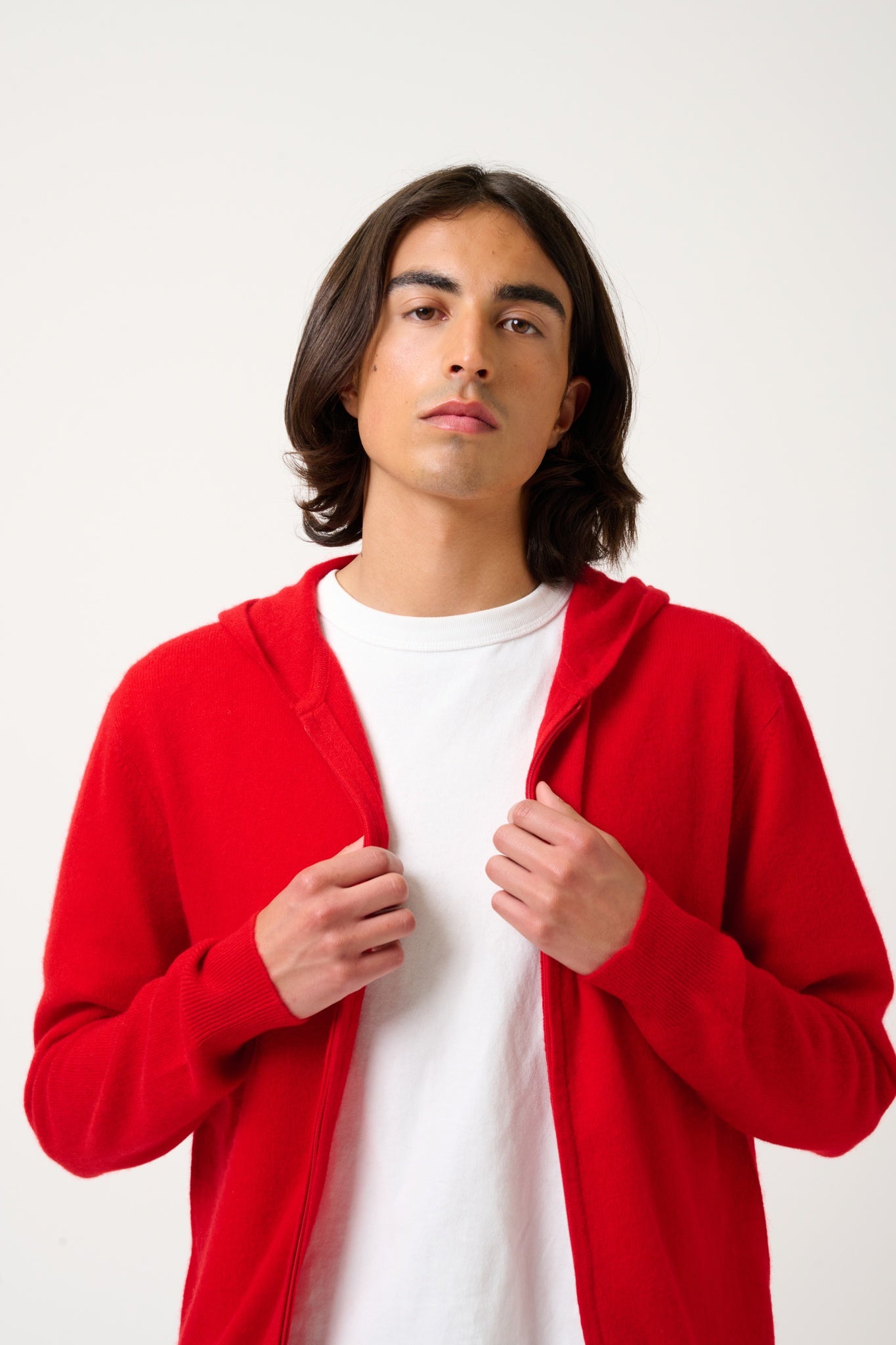 NEURRE rote Weste mit Kapuze und Reißverschluss aus 100 % Kaschmir