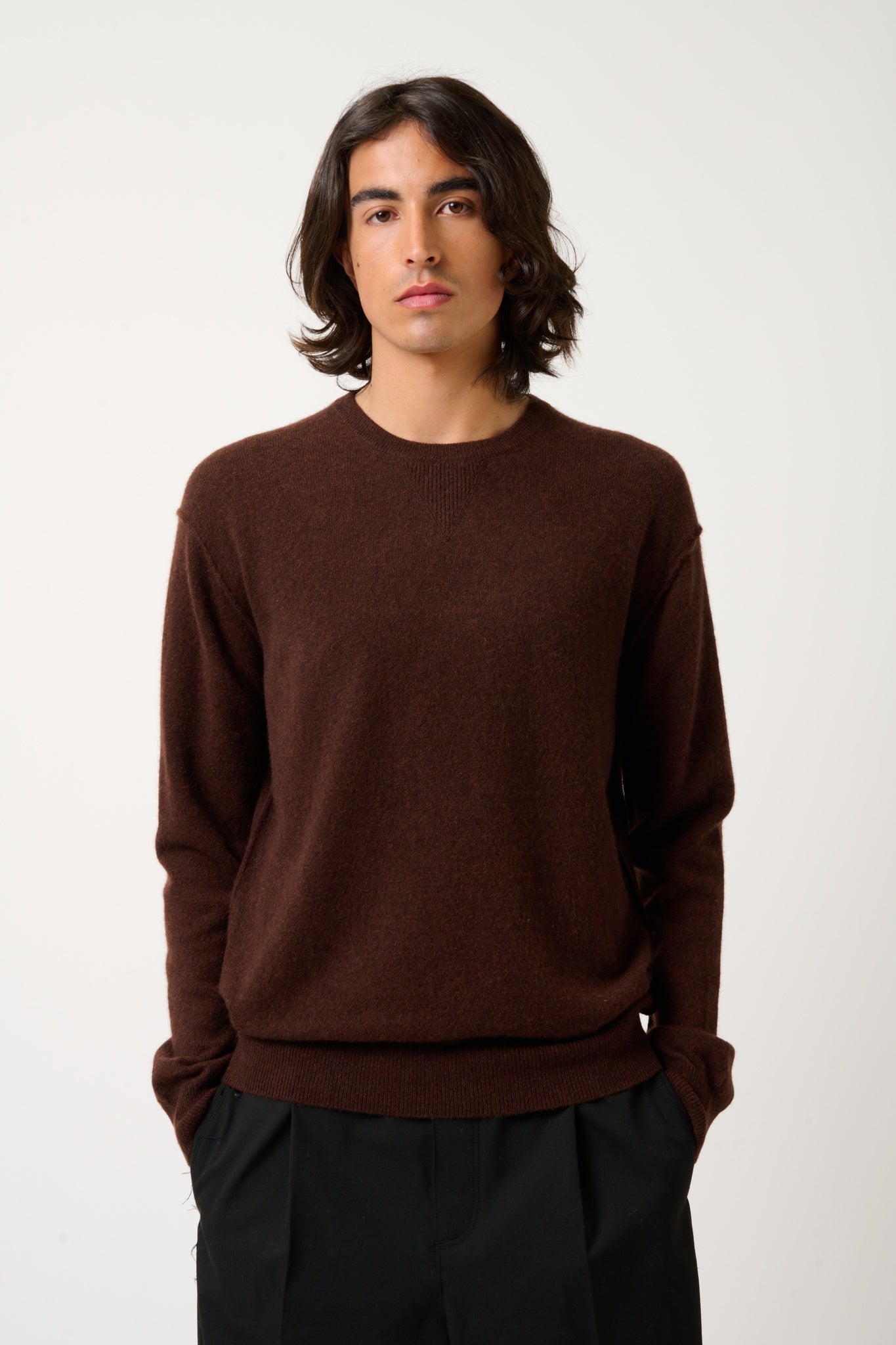 NOLAN coffee round-neck sweater 100% cashmere