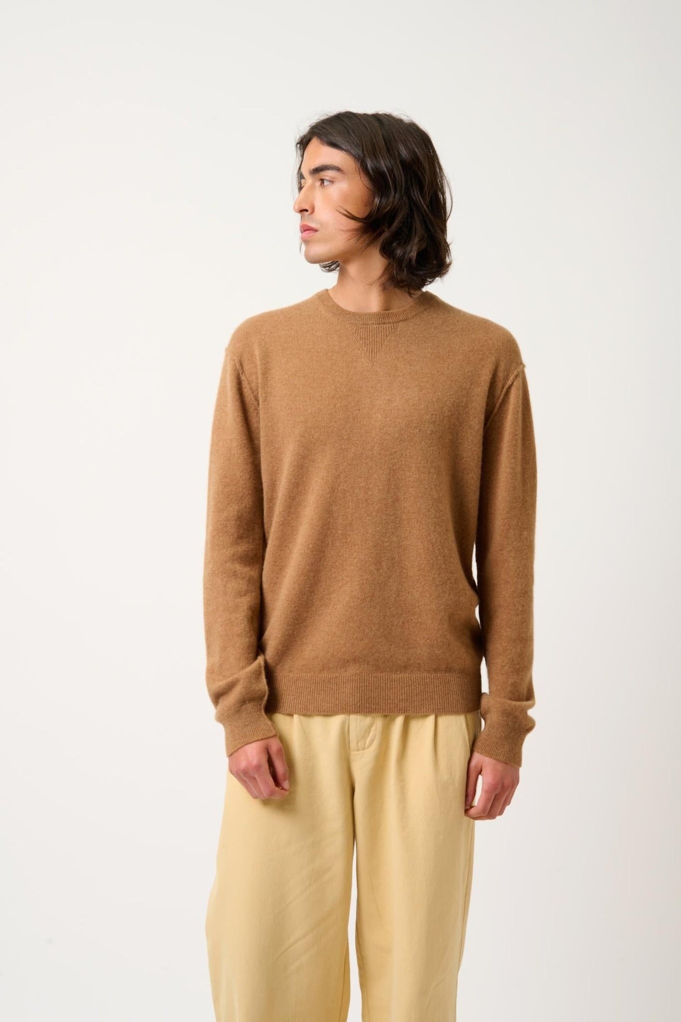 NOLAN round-neck sweater hazelnut 100% cashmere