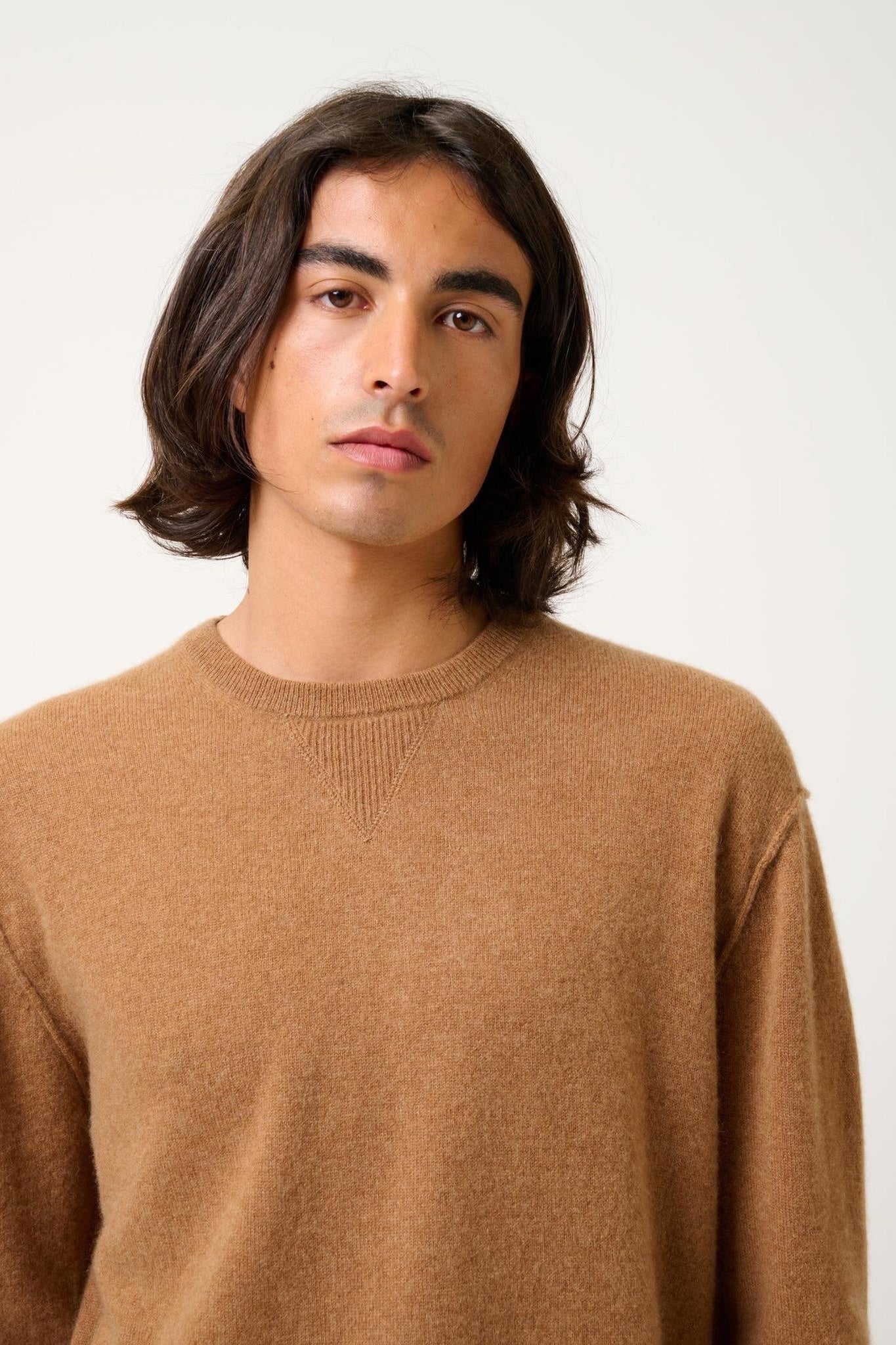 NOLAN round-neck sweater hazelnut 100% cashmere