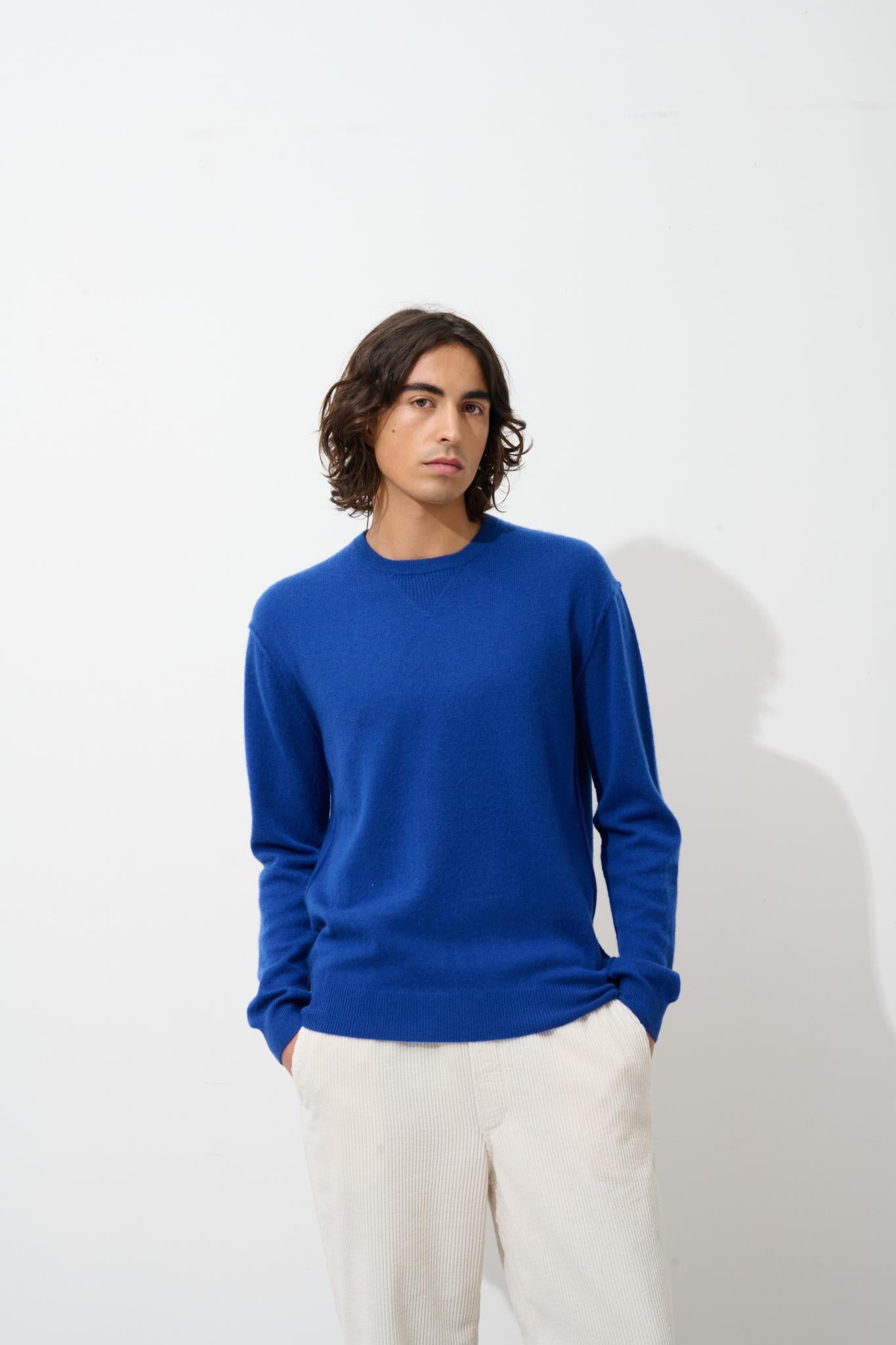 NOLAN ultramarine round-neck sweater 100% cashmere