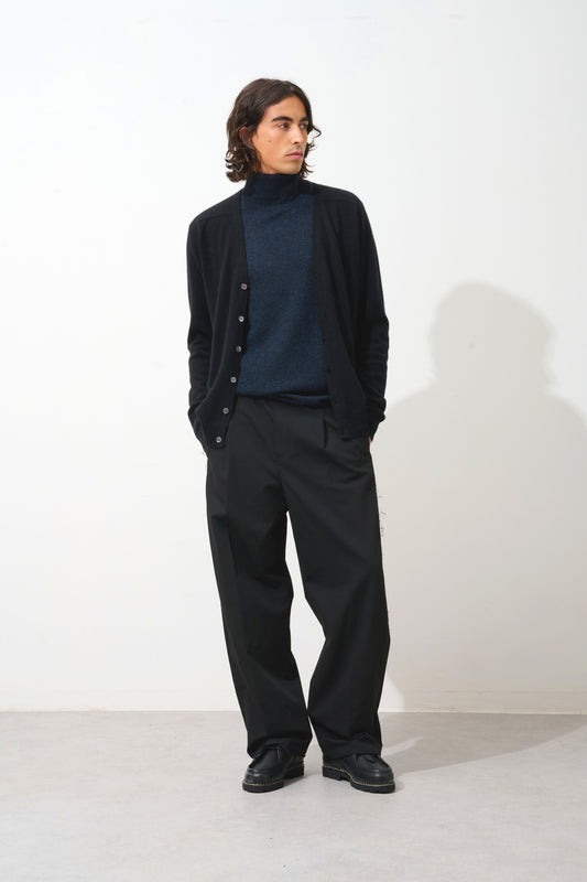 PIPA black v-neck cardigan 100% cashmere