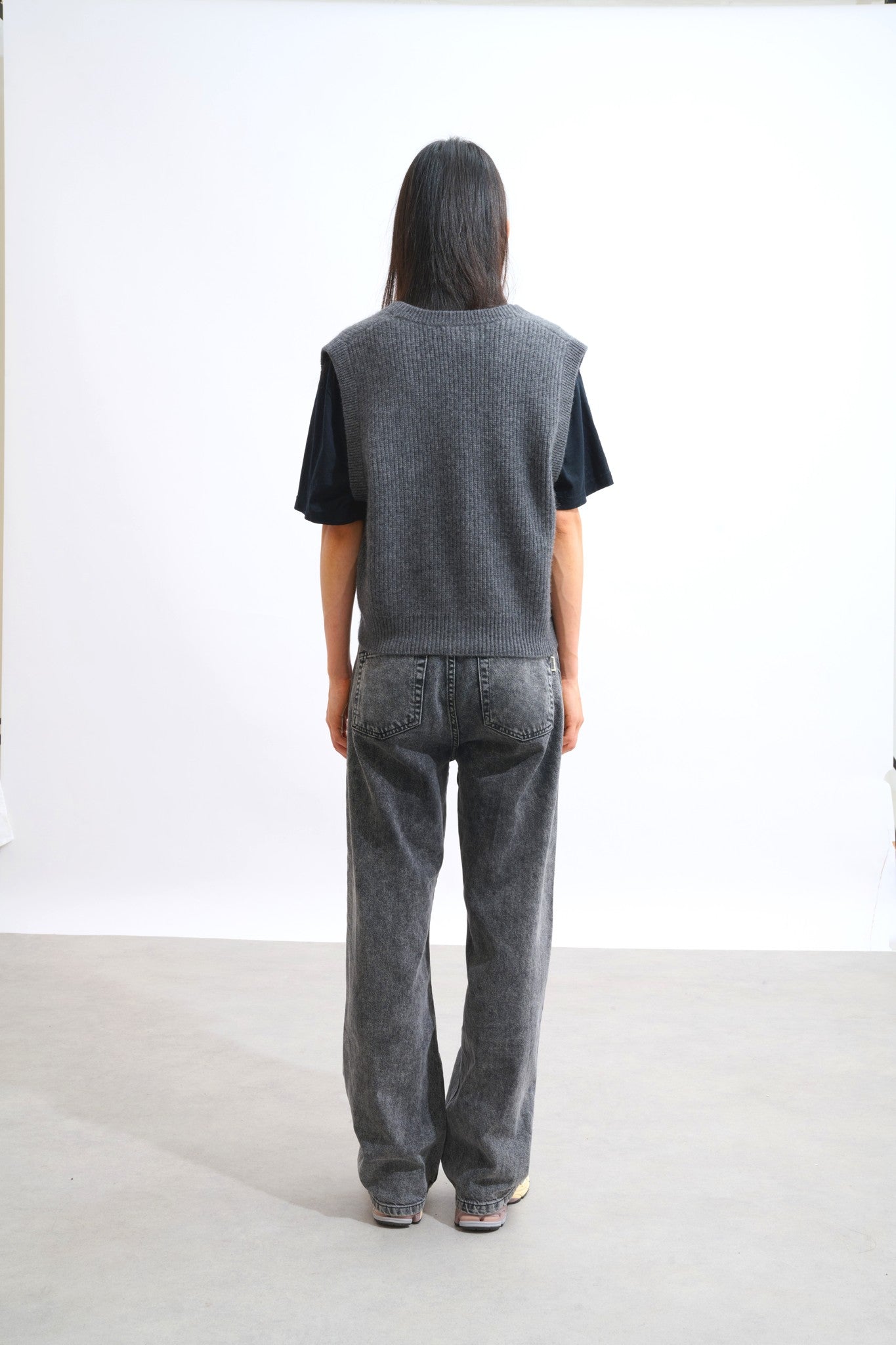 rosavia cardigan col v sans manches 4 fils anthracite chiné 100% cachemire