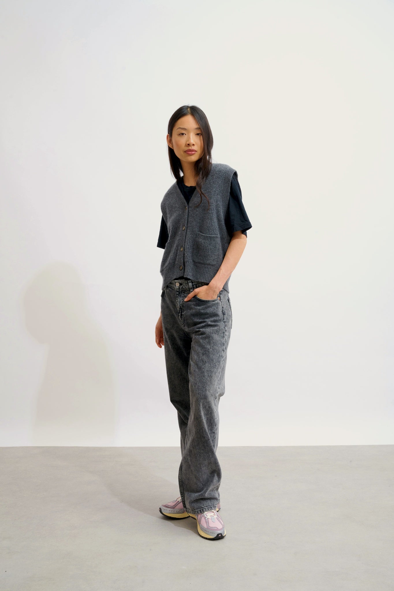 ROSAVIA cardigan col v sans manches 4 fils anthracite chiné 100% cachemire