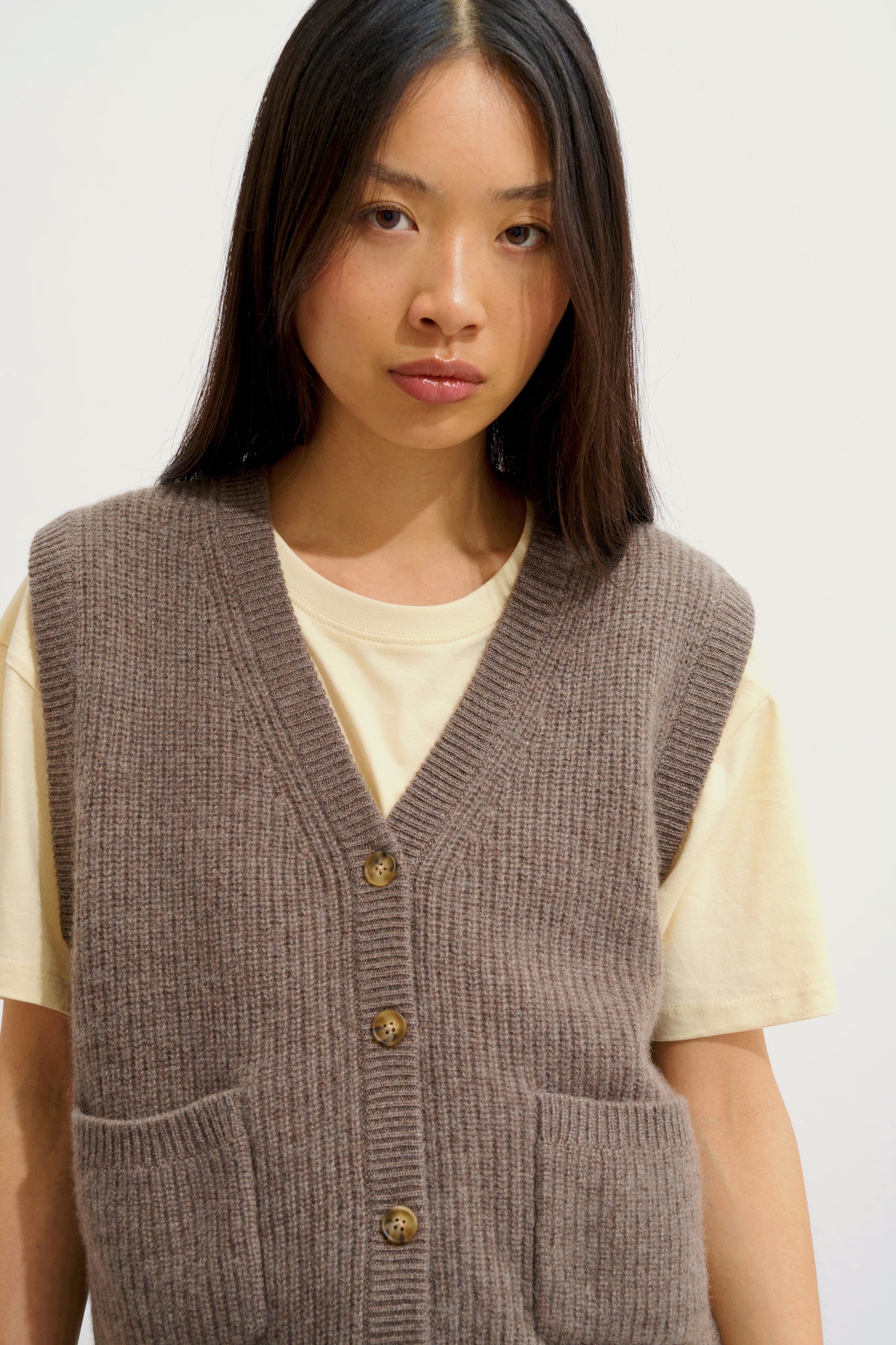 ROSAVIA cardigan col v sans manches 4 fils taupe chiné 100% cachemire