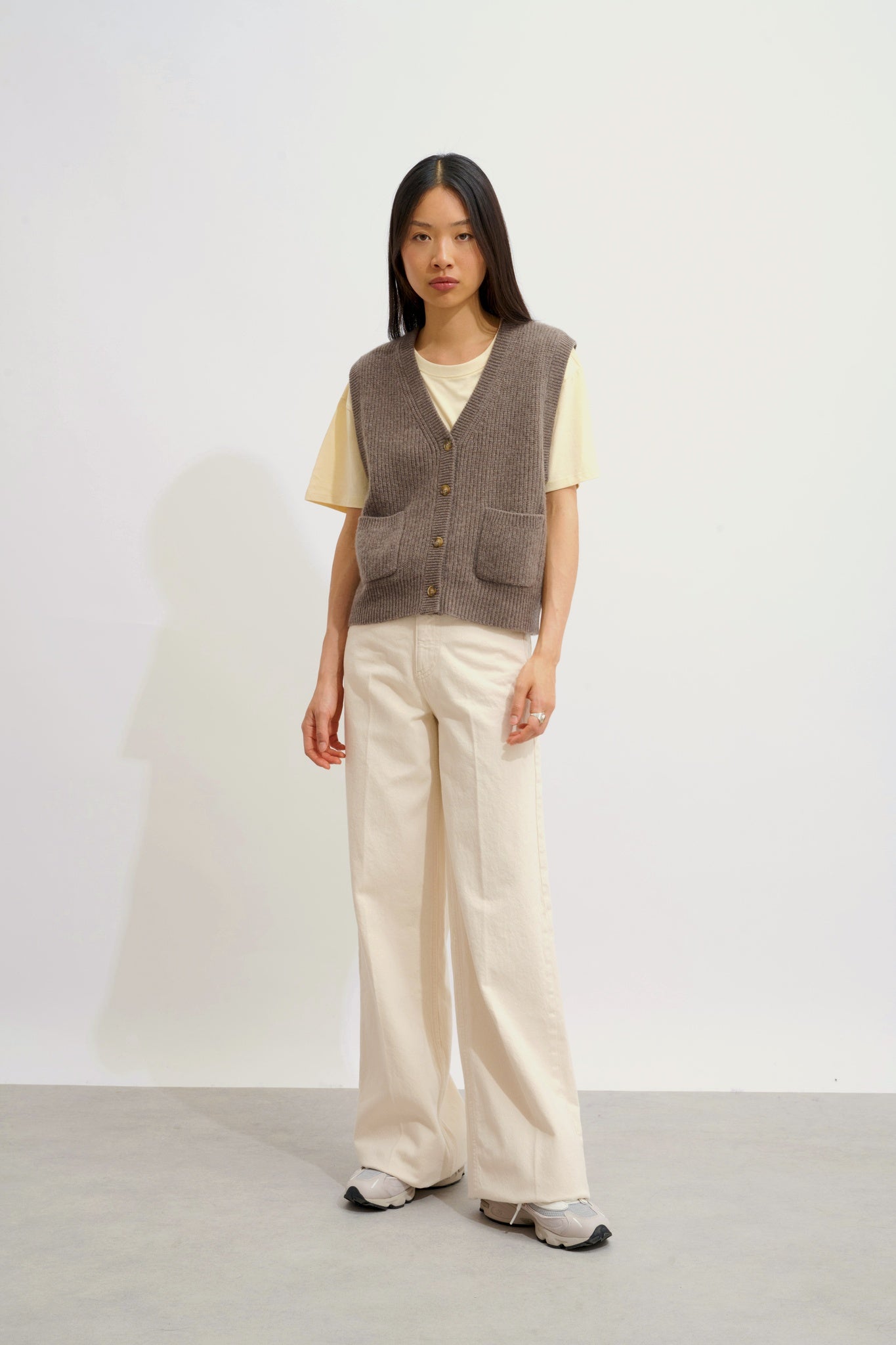 ROSAVIA cardigan col v sans manches 4 fils taupe chiné 100% cachemire