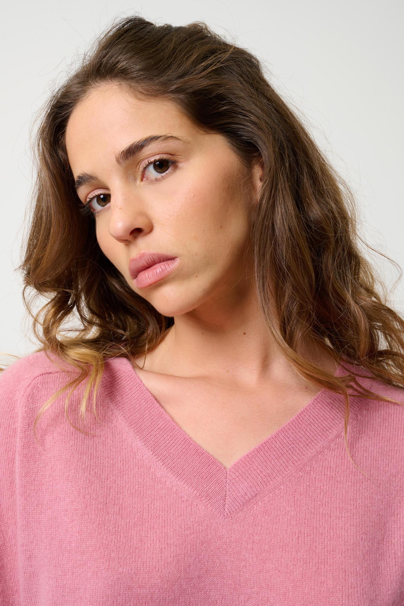 SAVANNAH petal v-neck sweater 100% cashmere